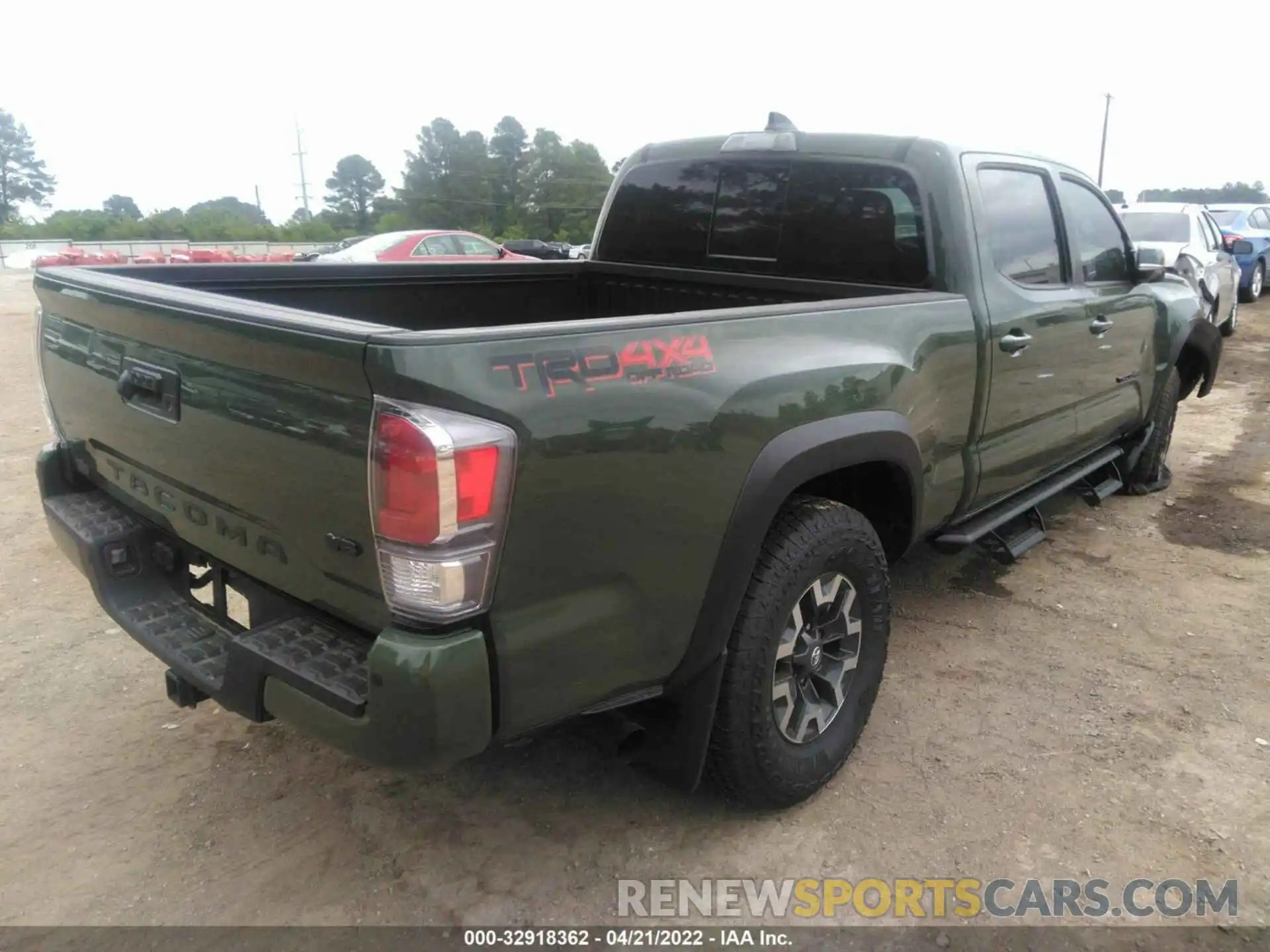 4 Photograph of a damaged car 3TMDZ5BN2NM126779 TOYOTA TACOMA 4WD 2022