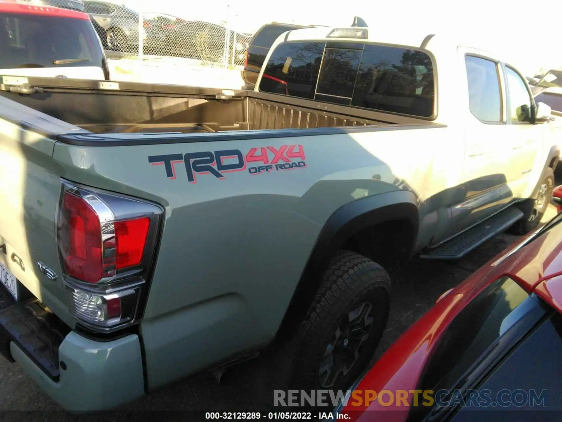 4 Photograph of a damaged car 3TMDZ5BN4NM121485 TOYOTA TACOMA 4WD 2022