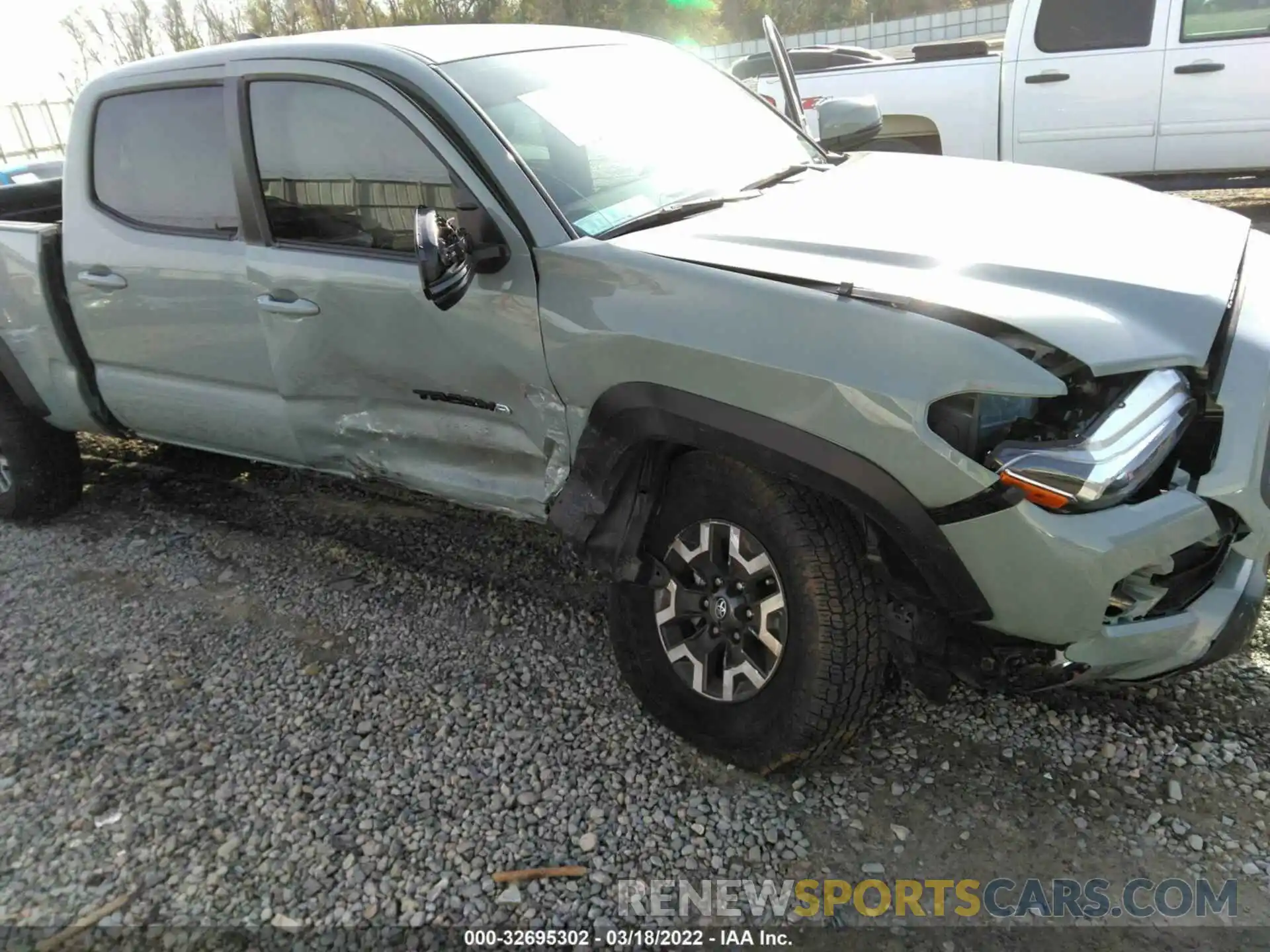 6 Photograph of a damaged car 3TMDZ5BN4NM123950 TOYOTA TACOMA 4WD 2022