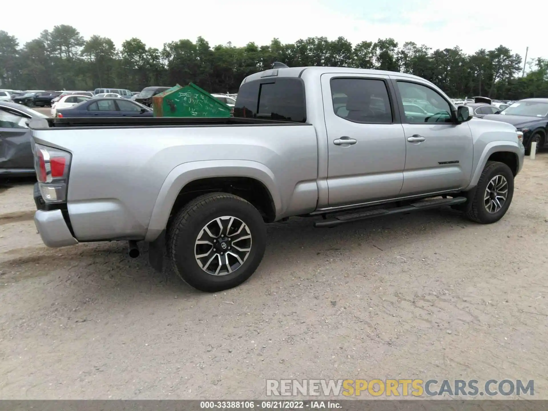 4 Photograph of a damaged car 3TMDZ5BN7NM127586 TOYOTA TACOMA 4WD 2022