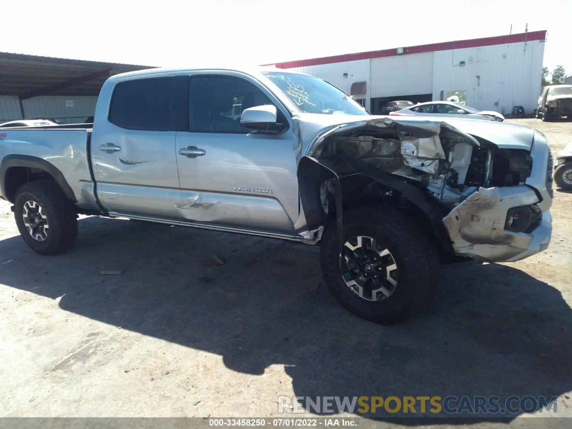 12 Photograph of a damaged car 3TMDZ5BN8NM131436 TOYOTA TACOMA 4WD 2022