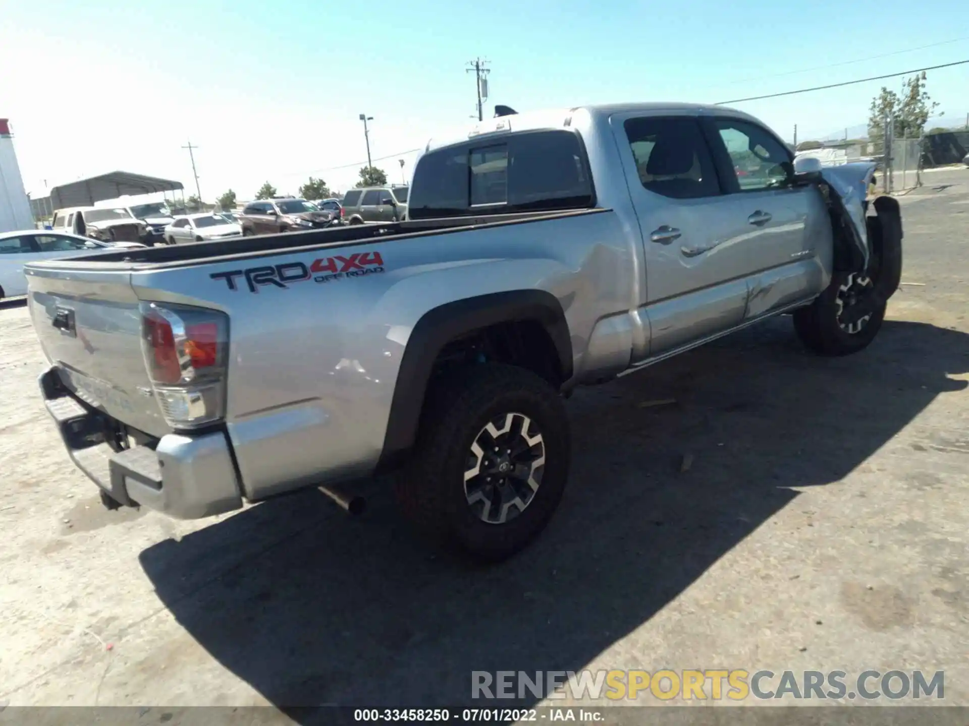 4 Photograph of a damaged car 3TMDZ5BN8NM131436 TOYOTA TACOMA 4WD 2022