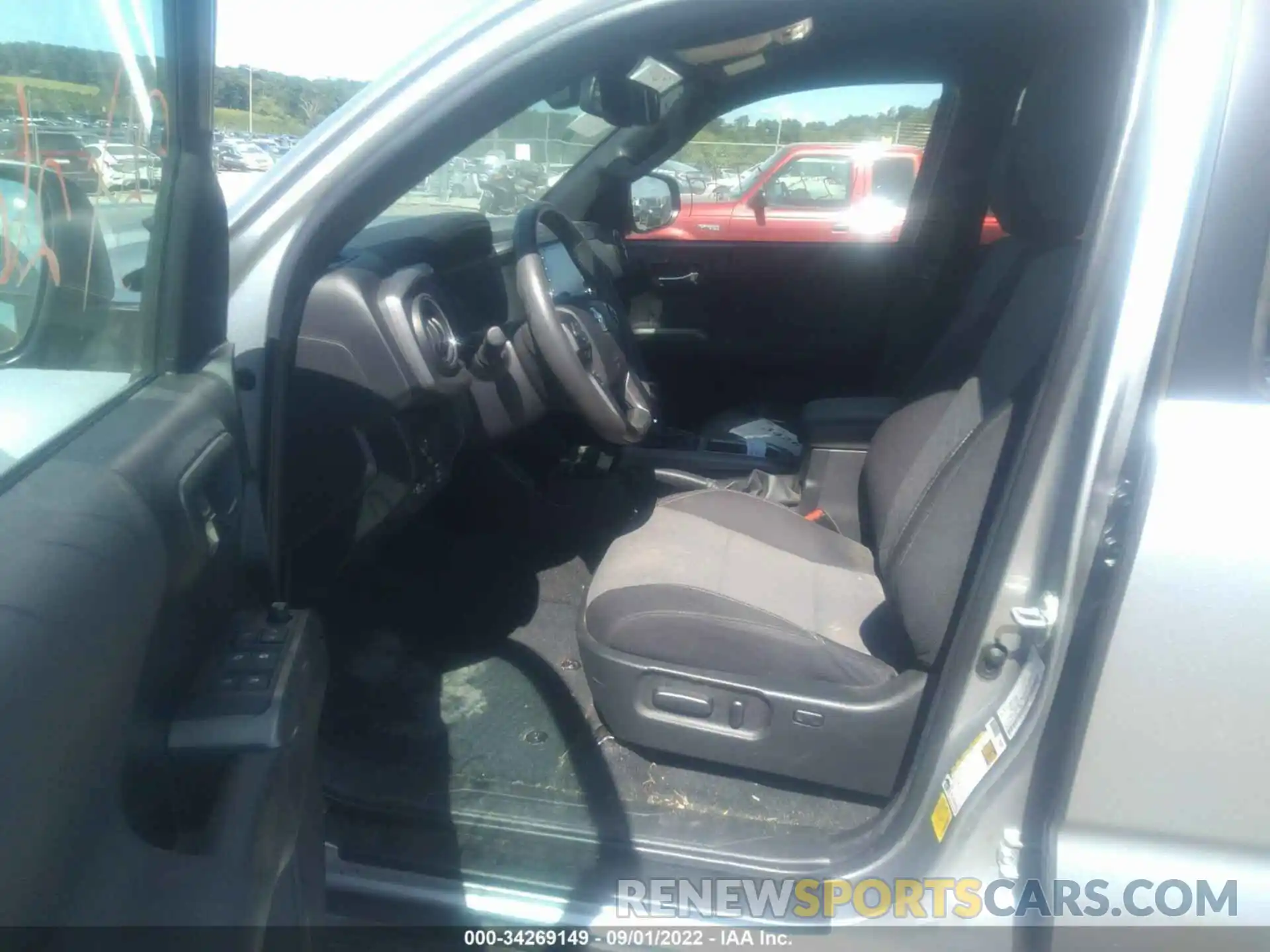 5 Photograph of a damaged car 3TMDZ5BN9NM126049 TOYOTA TACOMA 4WD 2022