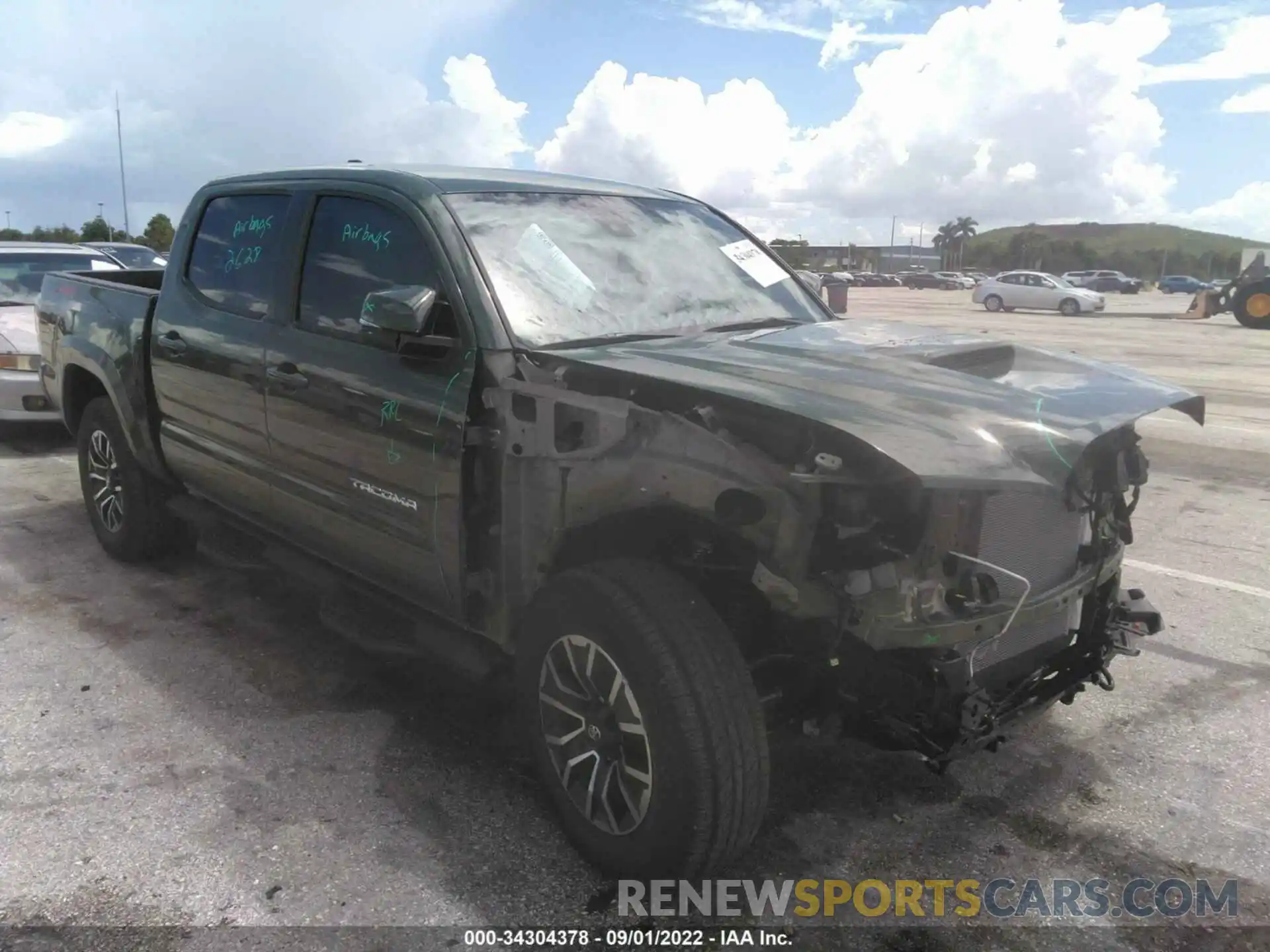 1 Photograph of a damaged car 3TYCZ5AN1NT081979 TOYOTA TACOMA 4WD 2022