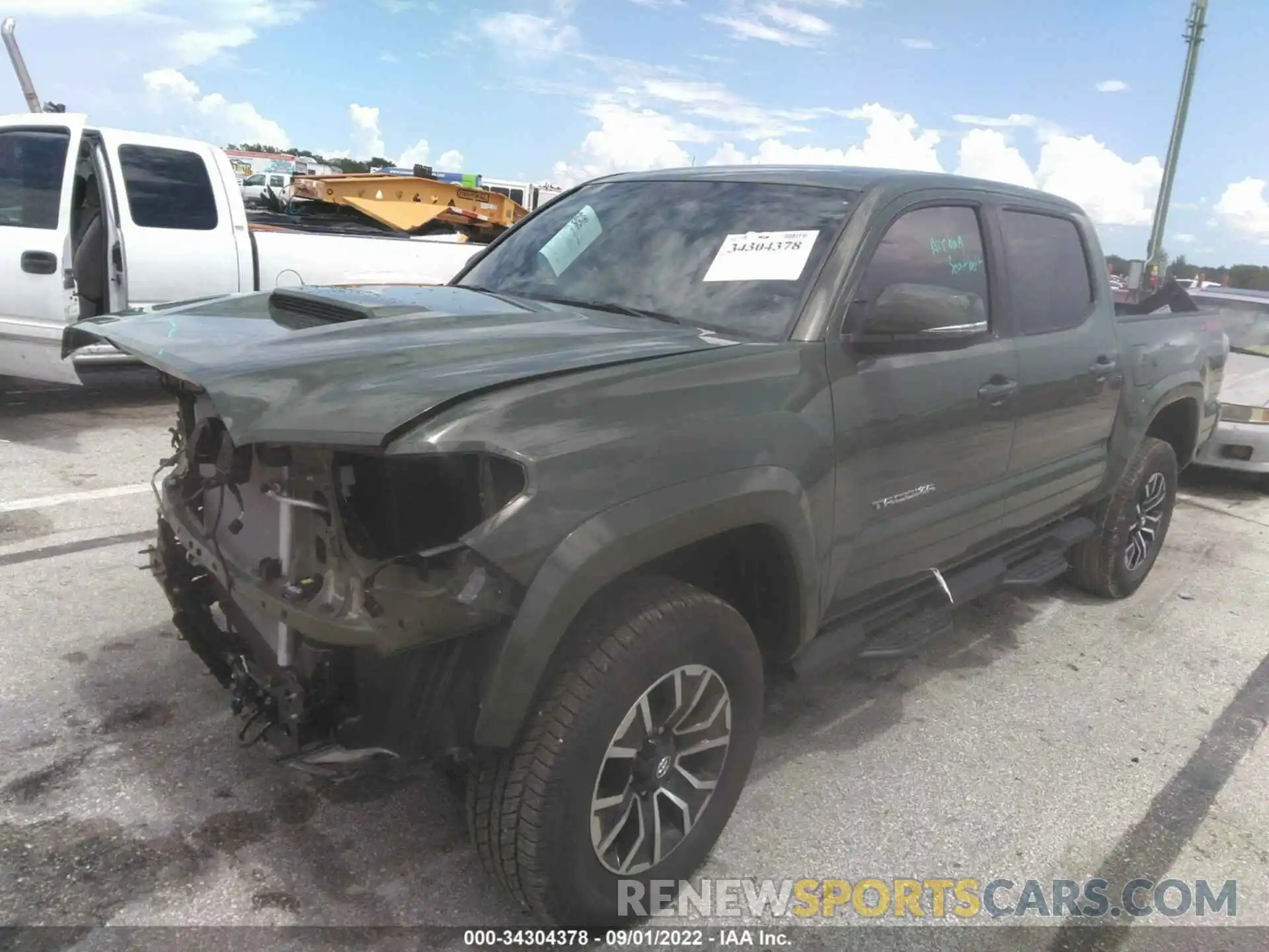 2 Photograph of a damaged car 3TYCZ5AN1NT081979 TOYOTA TACOMA 4WD 2022