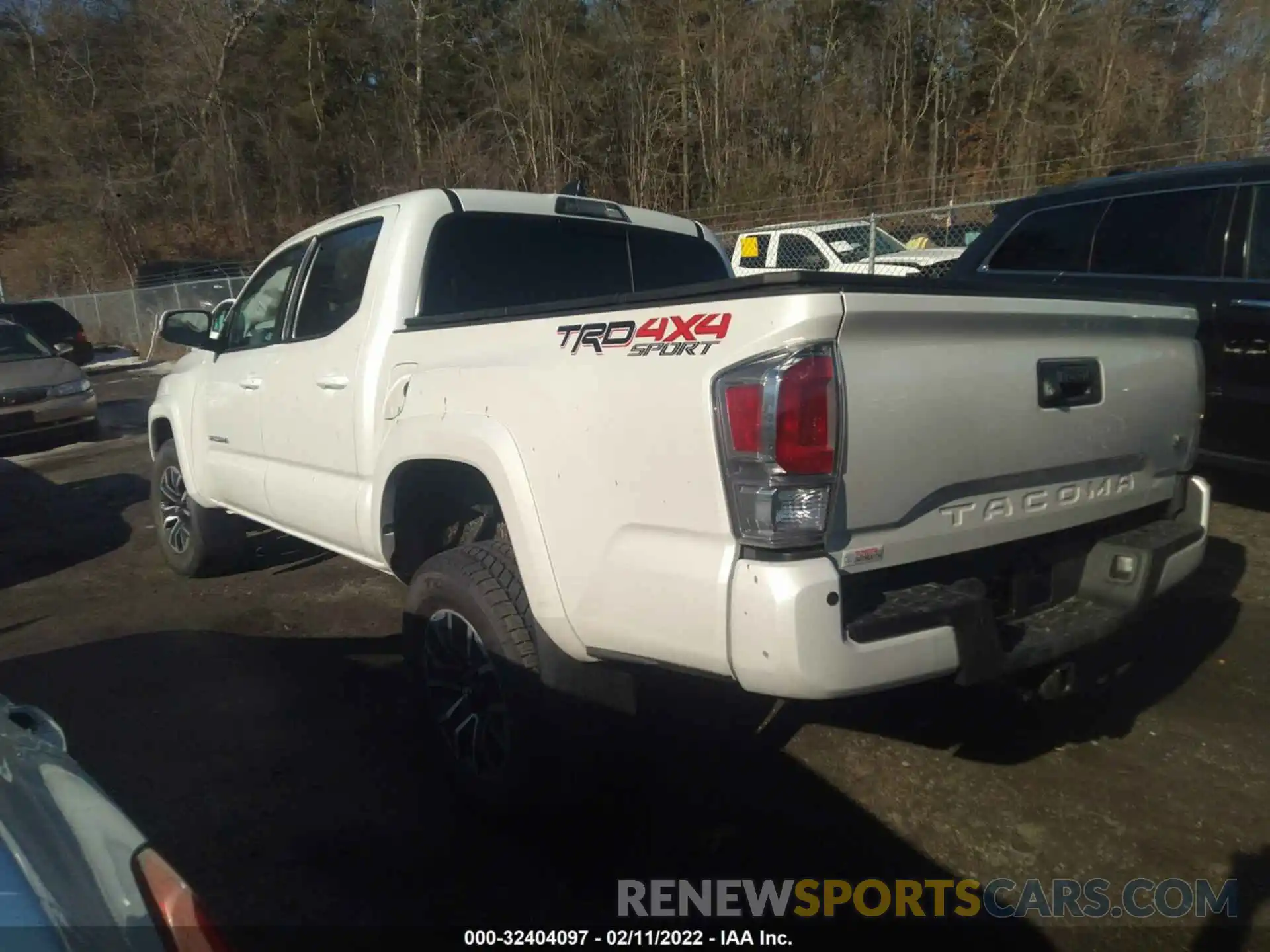 3 Photograph of a damaged car 3TYCZ5AN2NT060378 TOYOTA TACOMA 4WD 2022