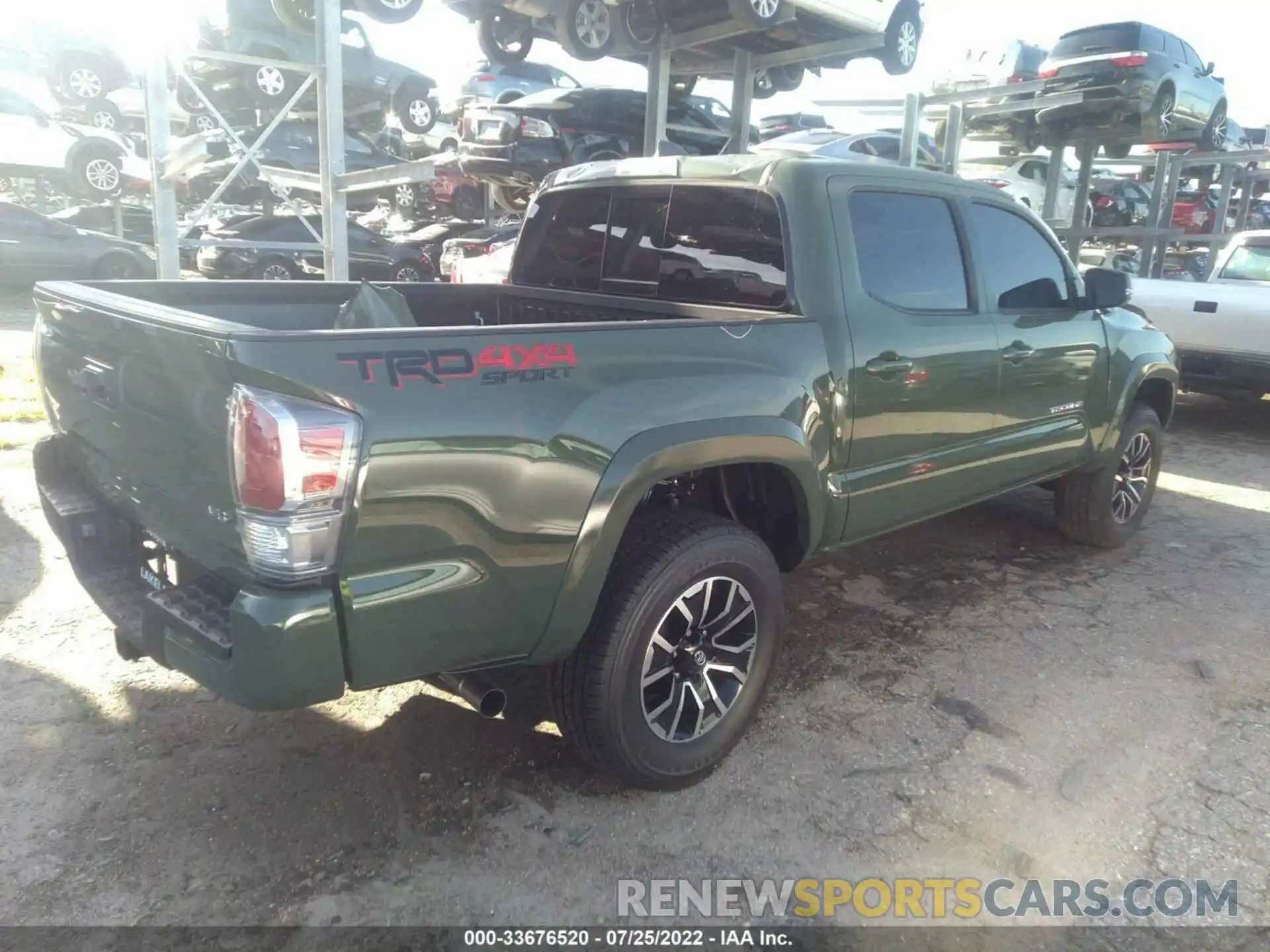 4 Фотография поврежденного автомобиля 3TYCZ5AN3NT082972 TOYOTA TACOMA 4WD 2022