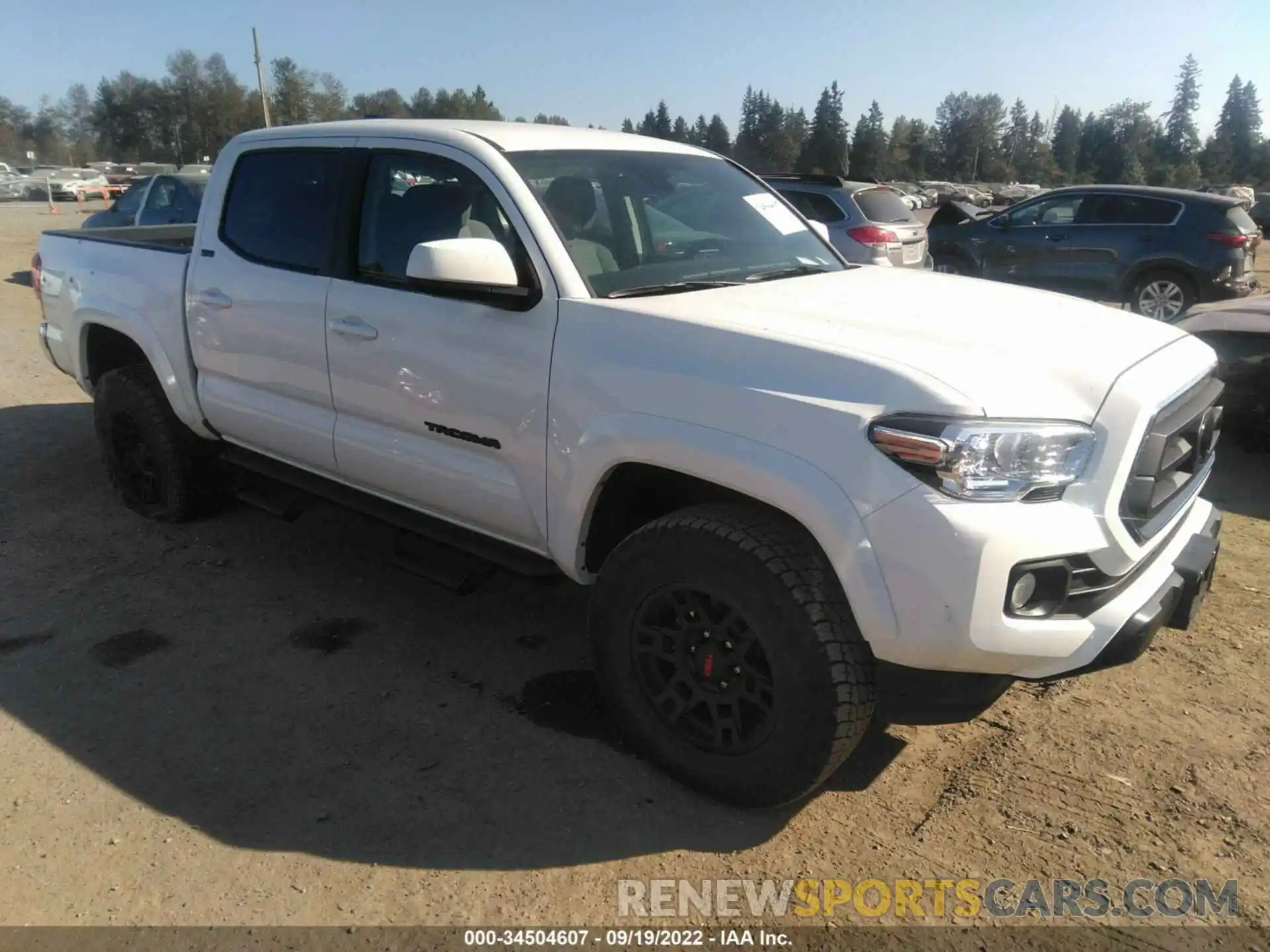 1 Photograph of a damaged car 3TYCZ5AN4NT083791 TOYOTA TACOMA 4WD 2022