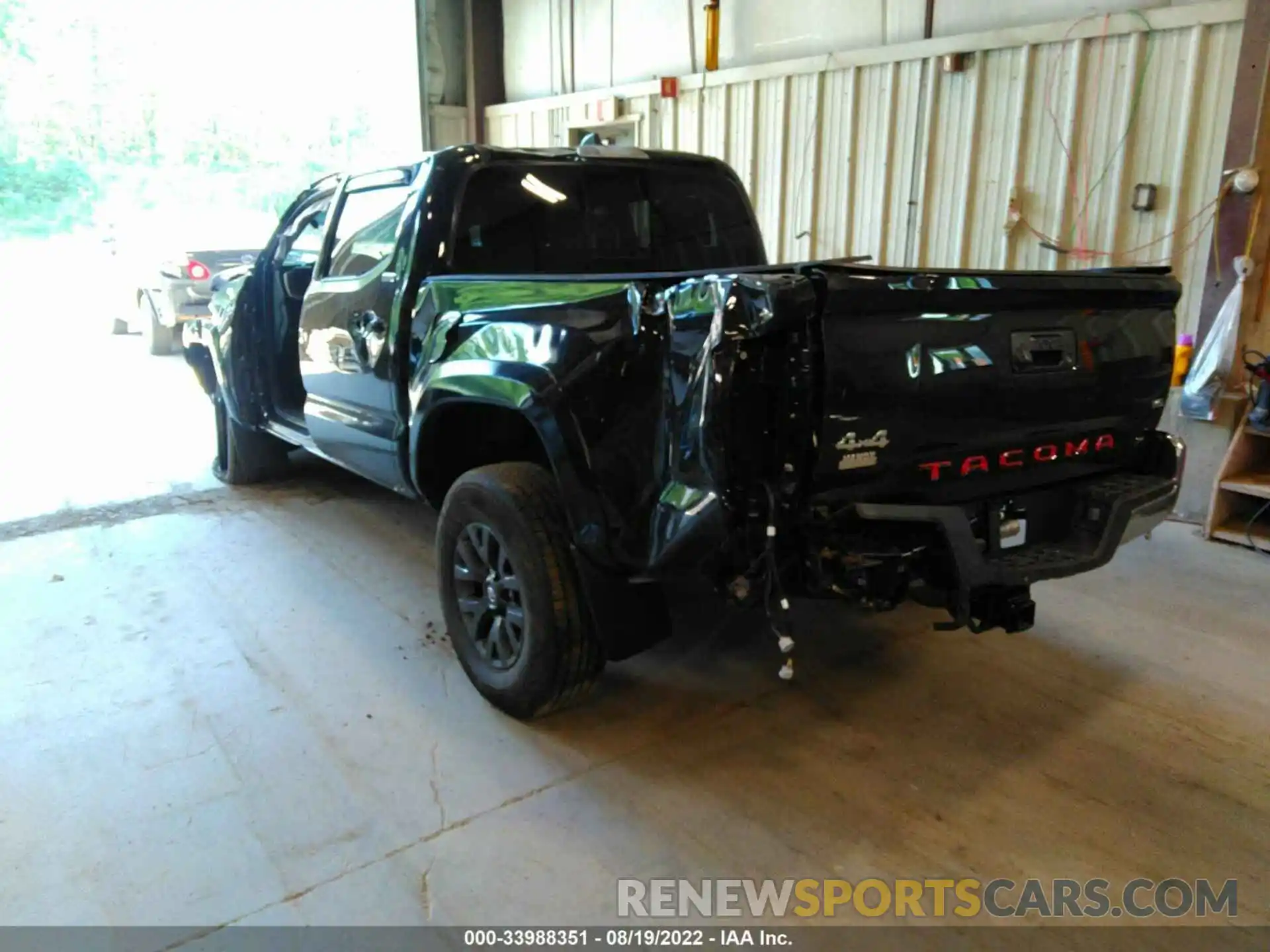 3 Photograph of a damaged car 3TYCZ5AN4NT087405 TOYOTA TACOMA 4WD 2022