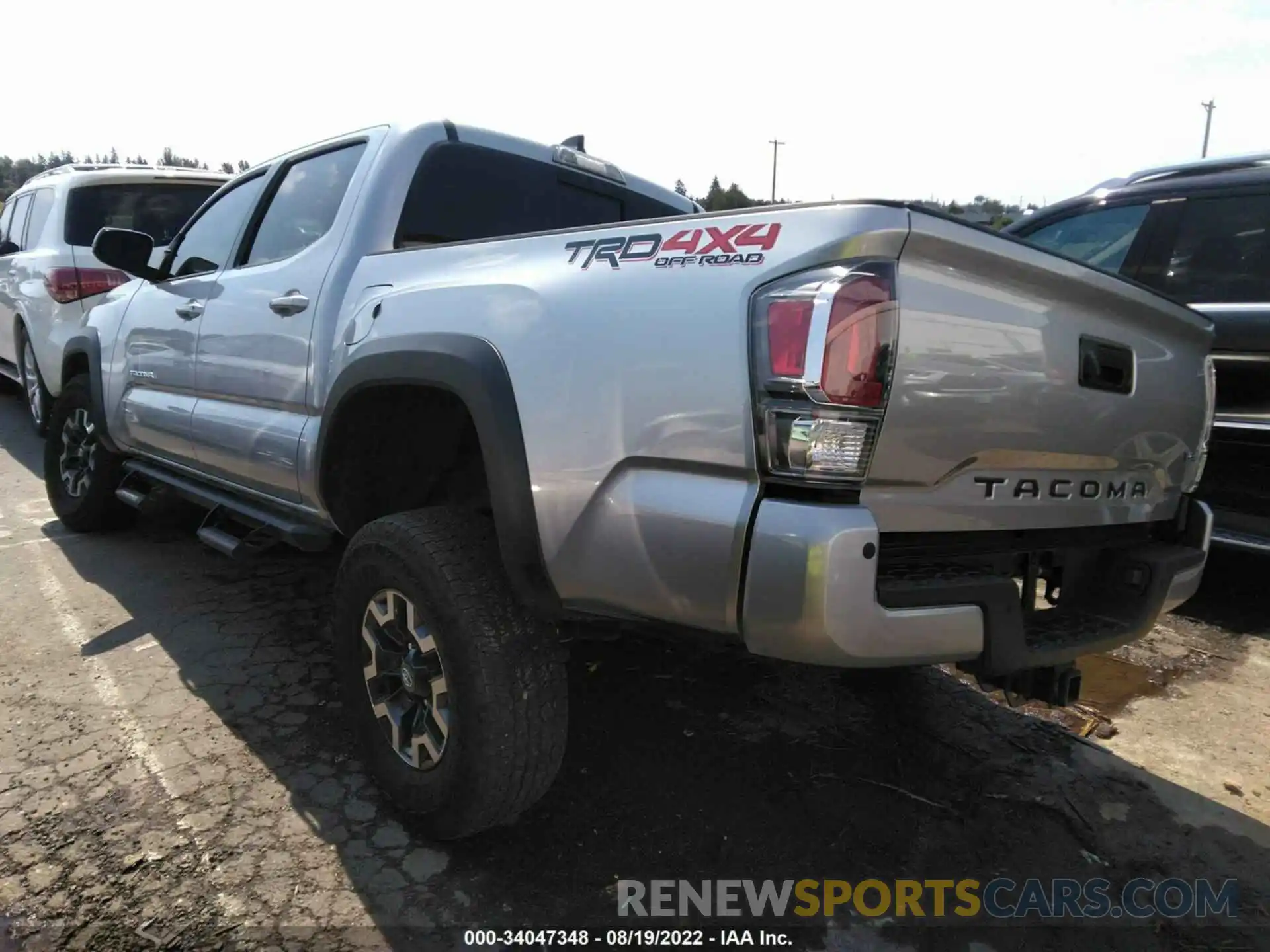 3 Фотография поврежденного автомобиля 3TYCZ5AN8NT055315 TOYOTA TACOMA 4WD 2022