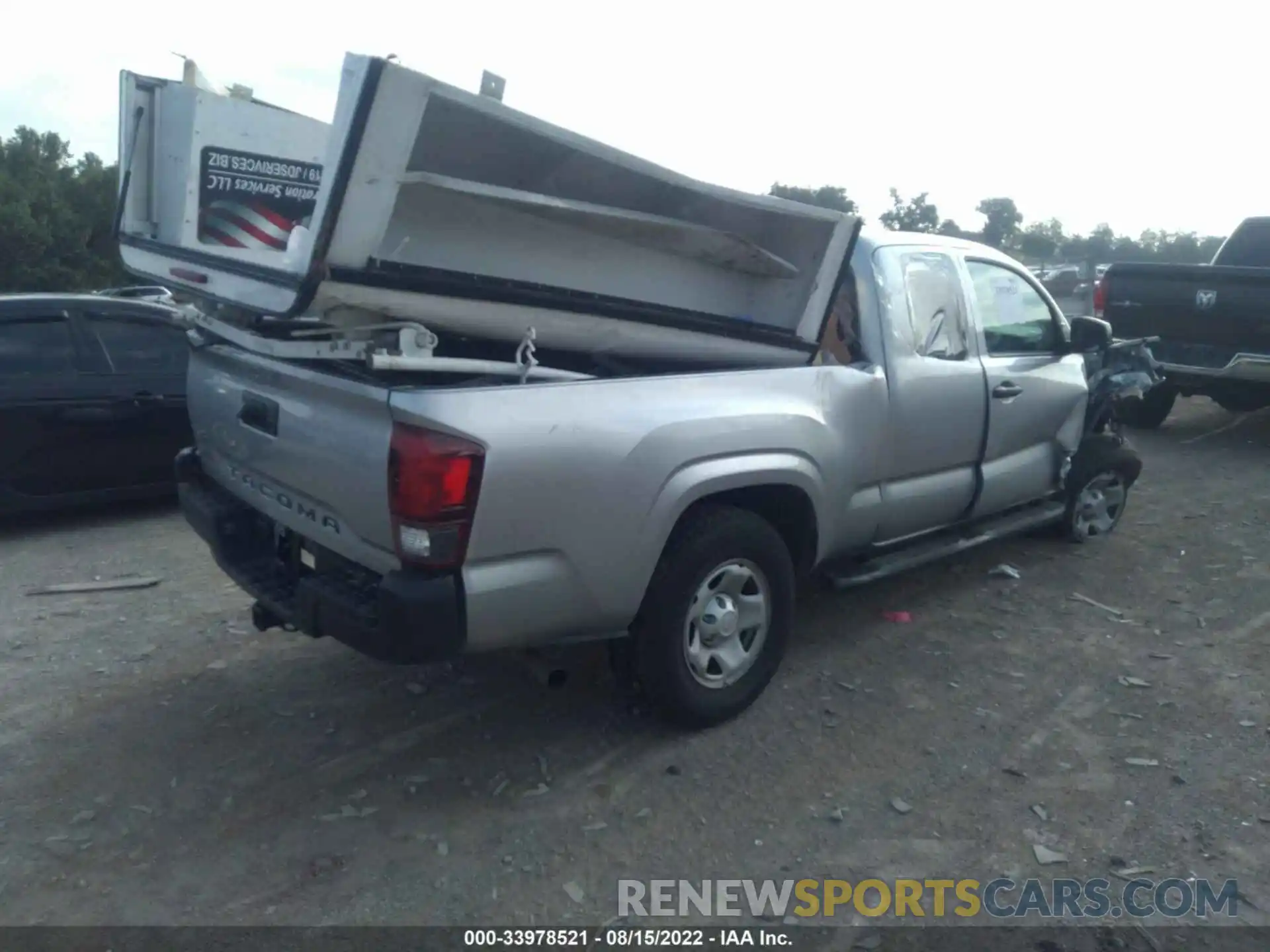 4 Photograph of a damaged car 3TYSX5EN3NT011041 TOYOTA TACOMA 4WD 2022