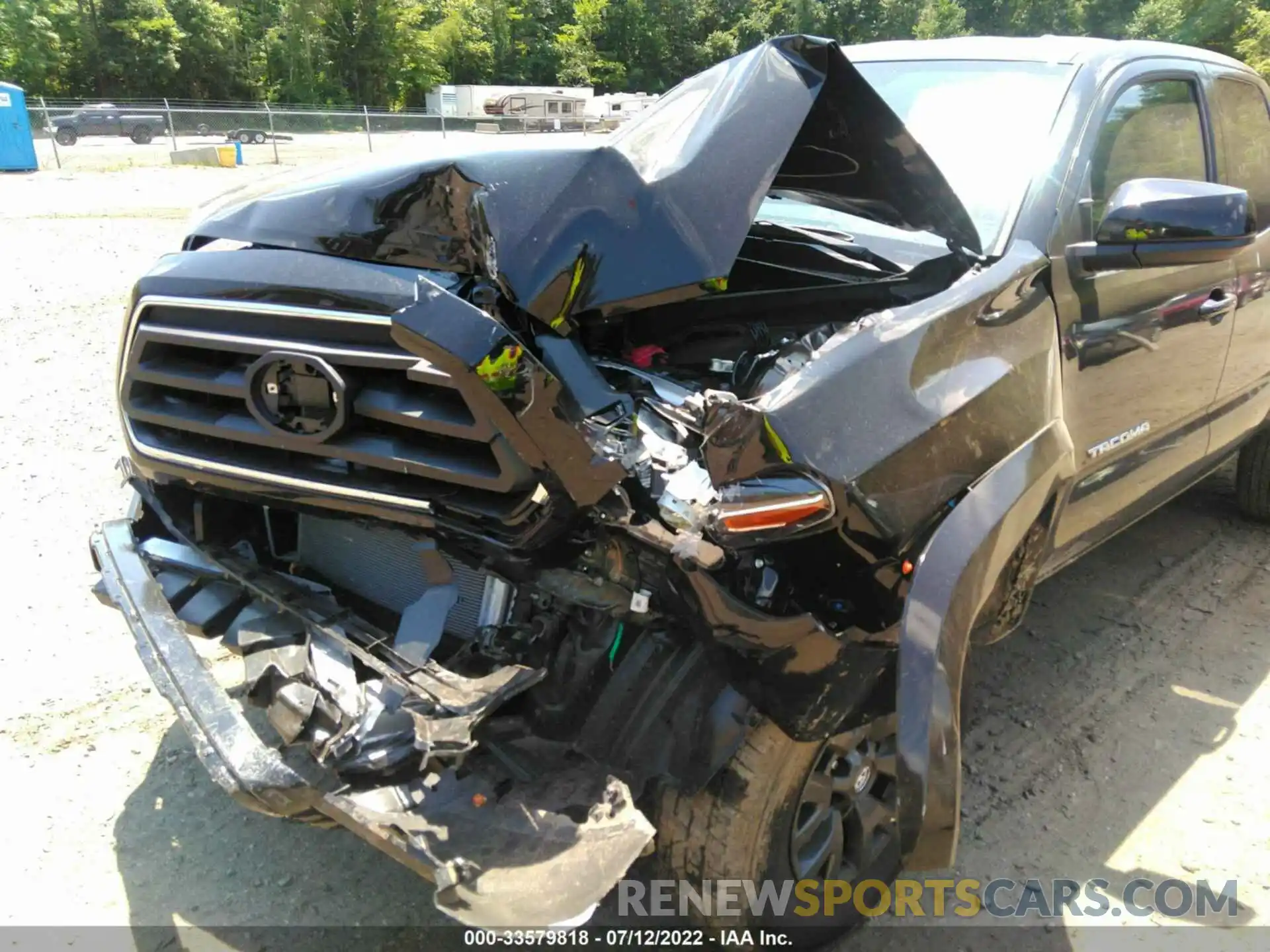 6 Photograph of a damaged car 3TYSZ5AN4NT076903 TOYOTA TACOMA 4WD 2022