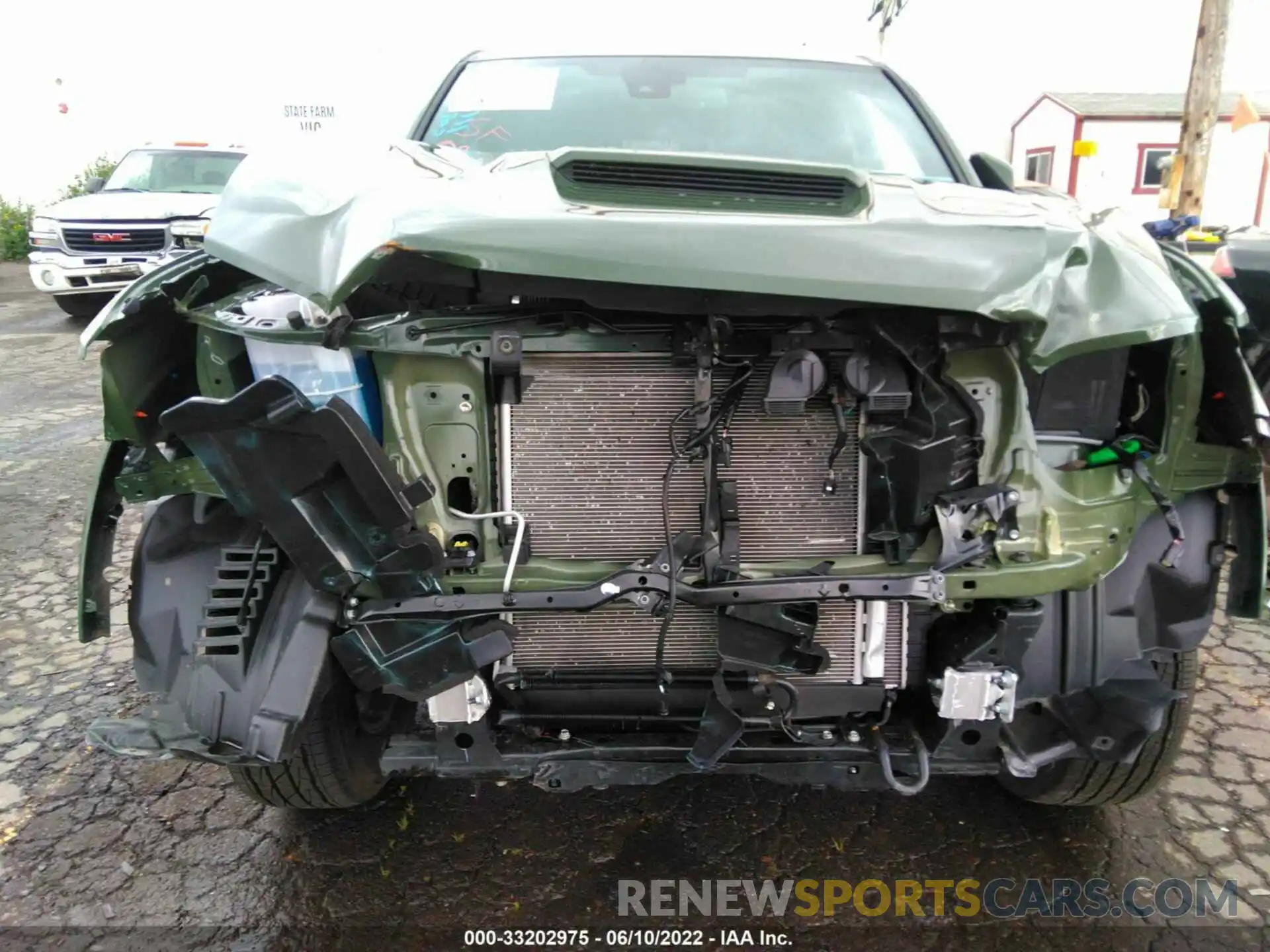 6 Photograph of a damaged car 3TYSZ5AN9NT056369 TOYOTA TACOMA 4WD 2022