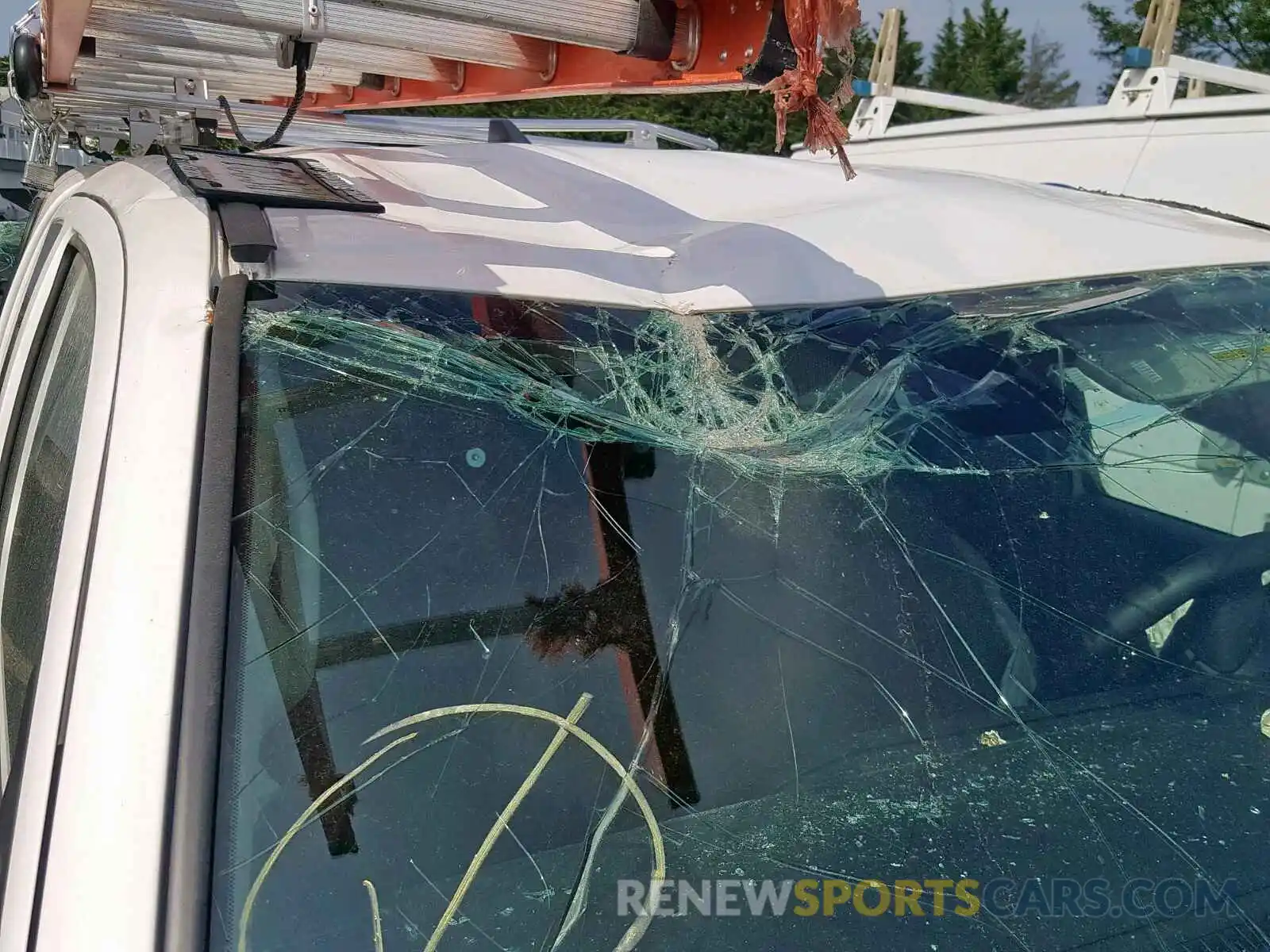 10 Photograph of a damaged car 5TFRX5GN2KX147643 TOYOTA TACOMA ACC 2019