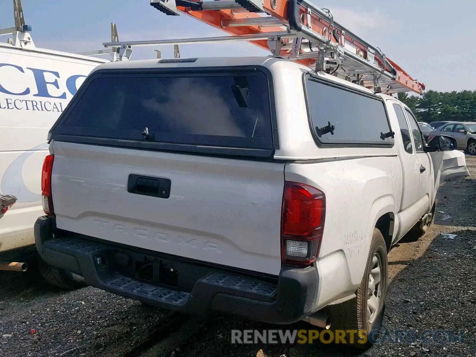 4 Photograph of a damaged car 5TFRX5GN2KX147643 TOYOTA TACOMA ACC 2019