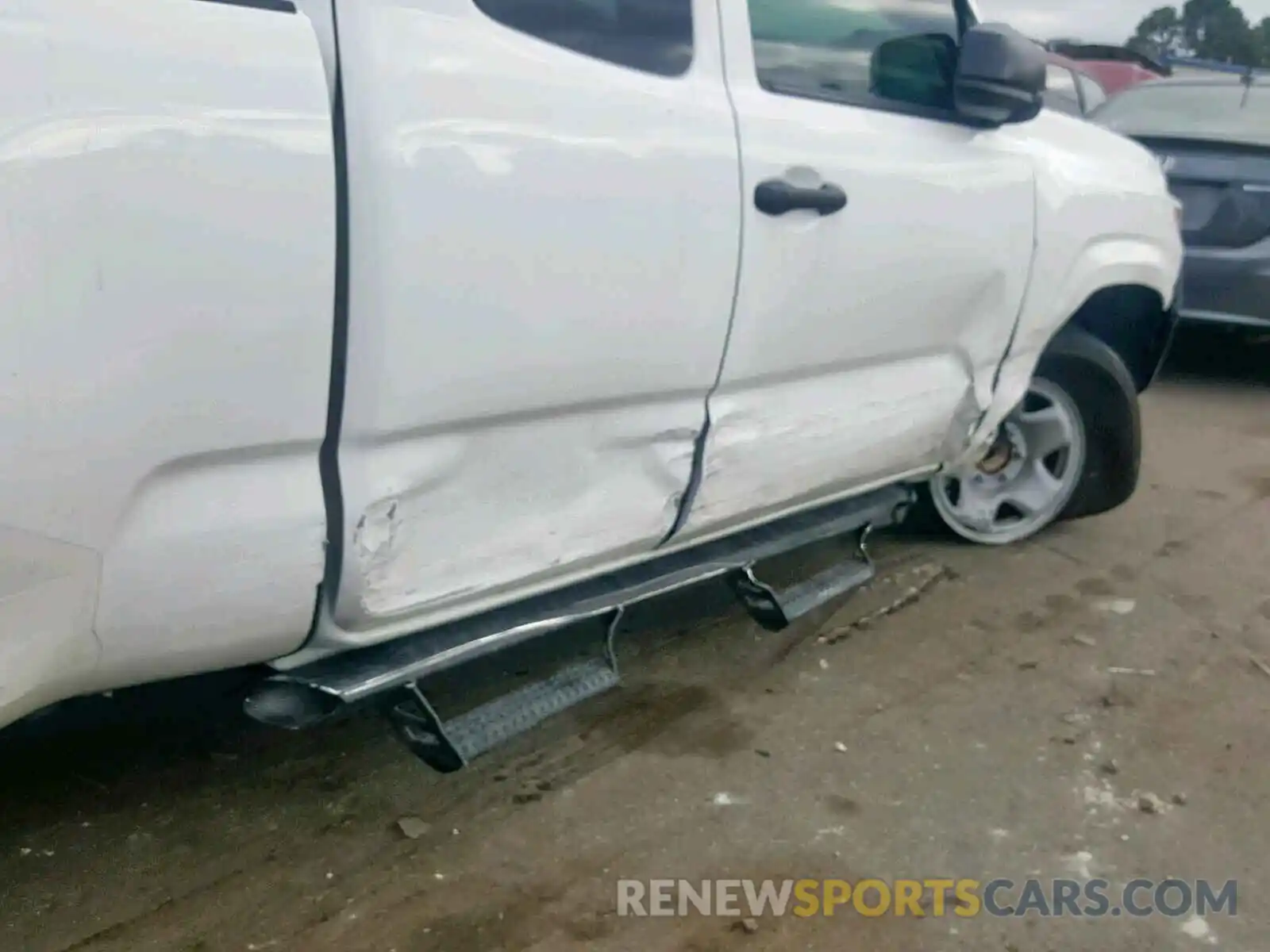 9 Photograph of a damaged car 5TFRX5GN3KX151622 TOYOTA TACOMA ACC 2019