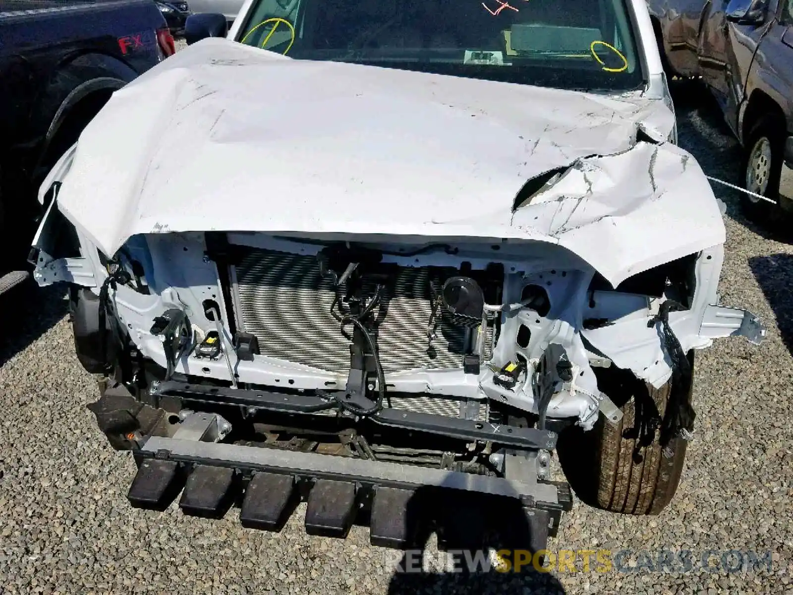 9 Photograph of a damaged car 5TFRX5GN4KX154772 TOYOTA TACOMA ACC 2019