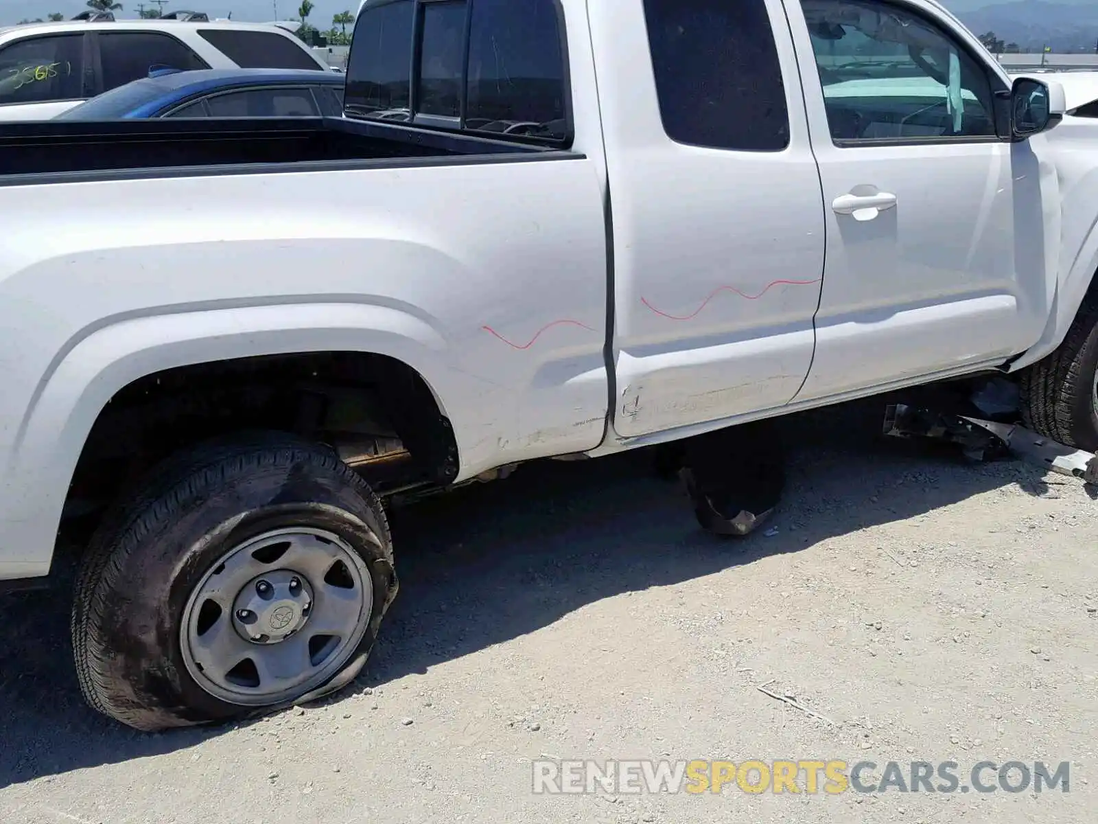 9 Photograph of a damaged car 5TFRX5GN5KX149984 TOYOTA TACOMA ACC 2019