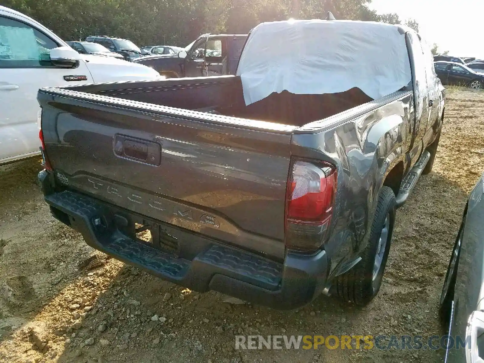 4 Photograph of a damaged car 5TFRX5GN9KX132329 TOYOTA TACOMA ACC 2019