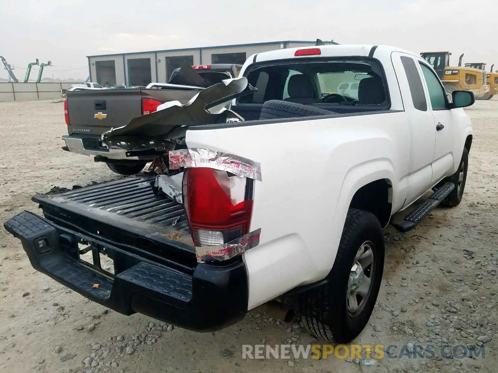 4 Photograph of a damaged car 5TFRX5GNXKX137040 TOYOTA TACOMA ACC 2019