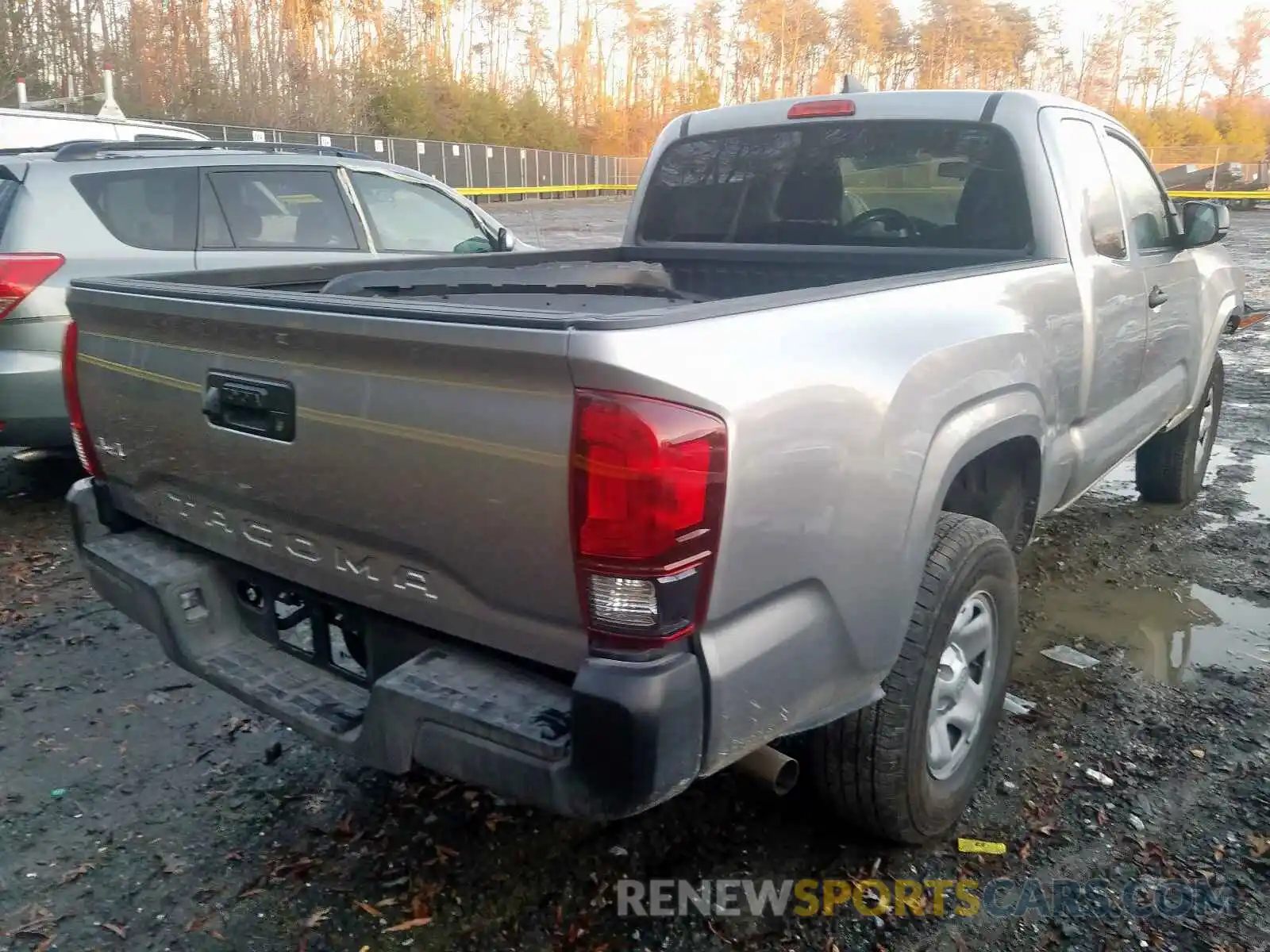 4 Photograph of a damaged car 5TFSX5EN4KX067846 TOYOTA TACOMA ACC 2019