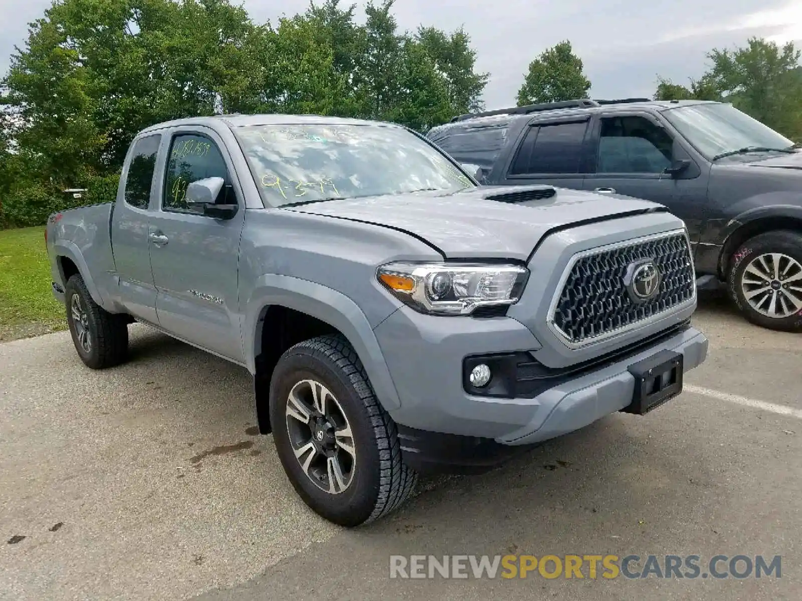 1 Photograph of a damaged car 5TFSZ5AN1KX202586 TOYOTA TACOMA ACC 2019