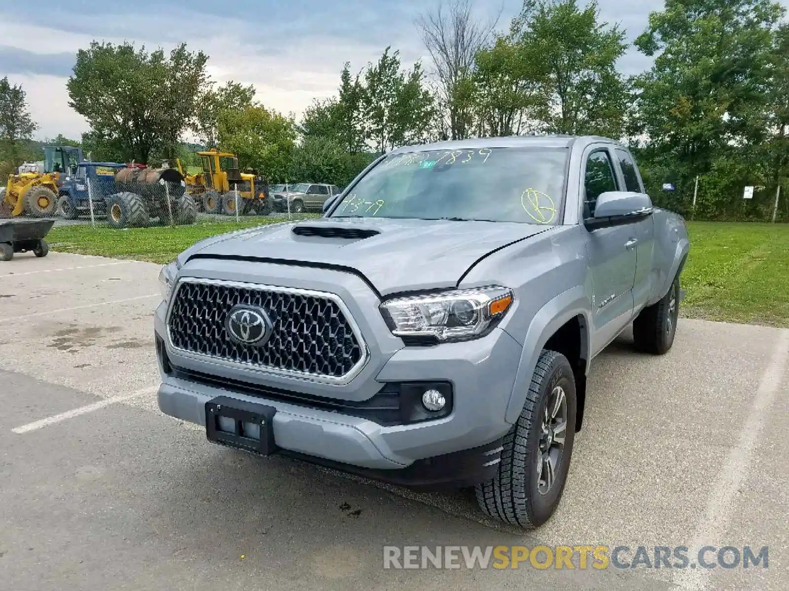 2 Photograph of a damaged car 5TFSZ5AN1KX202586 TOYOTA TACOMA ACC 2019