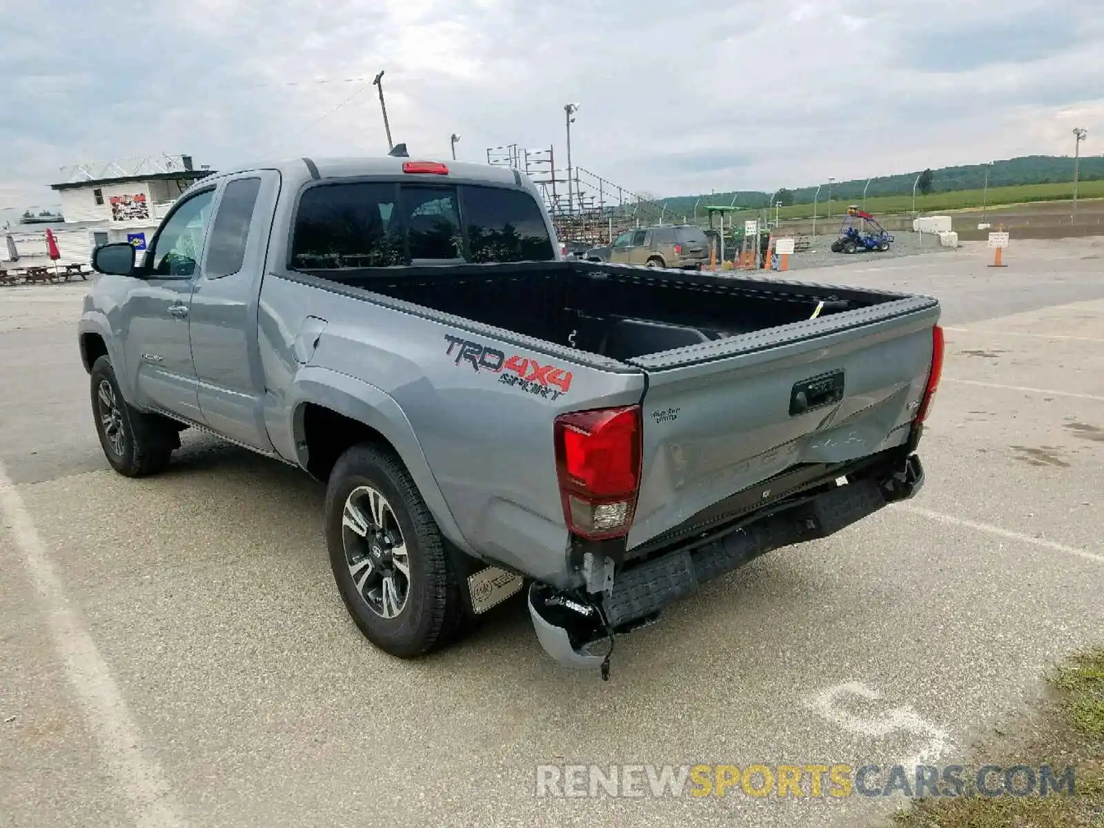 3 Photograph of a damaged car 5TFSZ5AN1KX202586 TOYOTA TACOMA ACC 2019