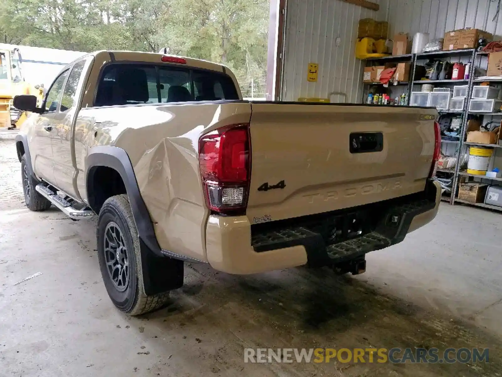 3 Photograph of a damaged car 5TFSZ5AN4KX166697 TOYOTA TACOMA ACC 2019