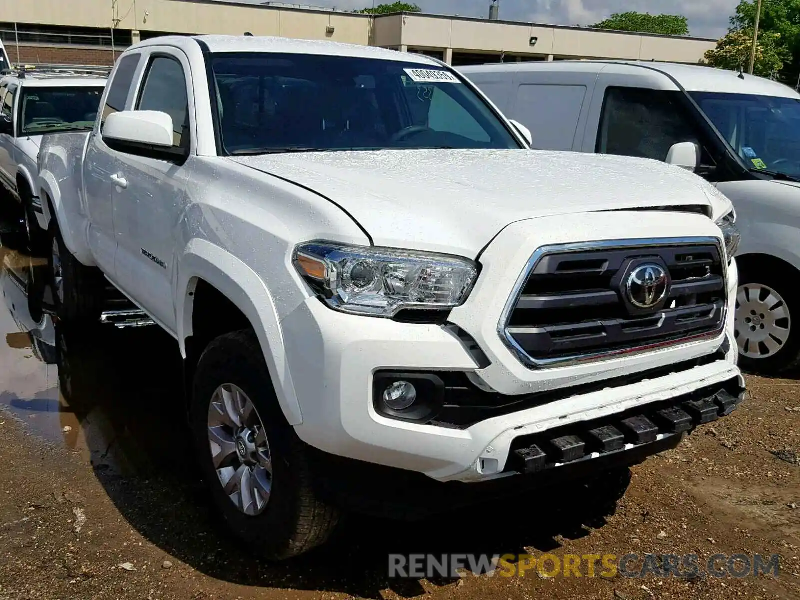 1 Photograph of a damaged car 5TFSZ5AN5KX170712 TOYOTA TACOMA ACC 2019