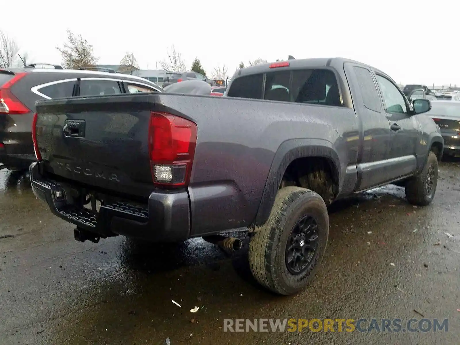 4 Photograph of a damaged car 5TFSZ5ANXKX189837 TOYOTA TACOMA ACC 2019