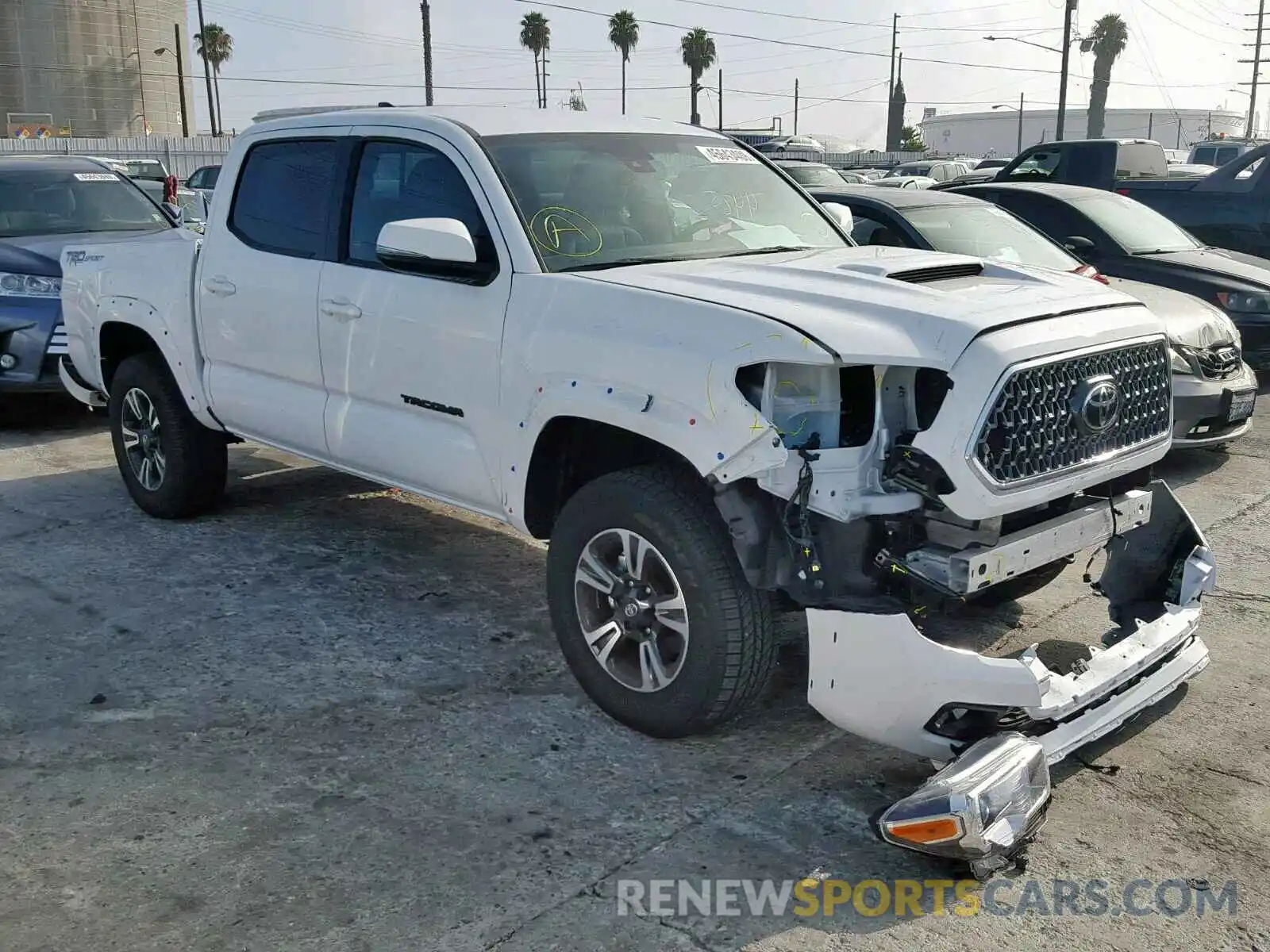 1 Photograph of a damaged car 3TMAZ5CN0KM090202 TOYOTA TACOMA DOU 2019