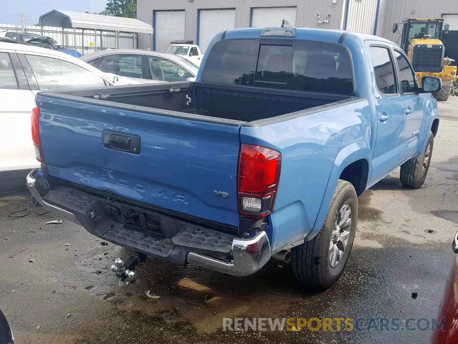 4 Photograph of a damaged car 3TMAZ5CN0KM095710 TOYOTA TACOMA DOU 2019