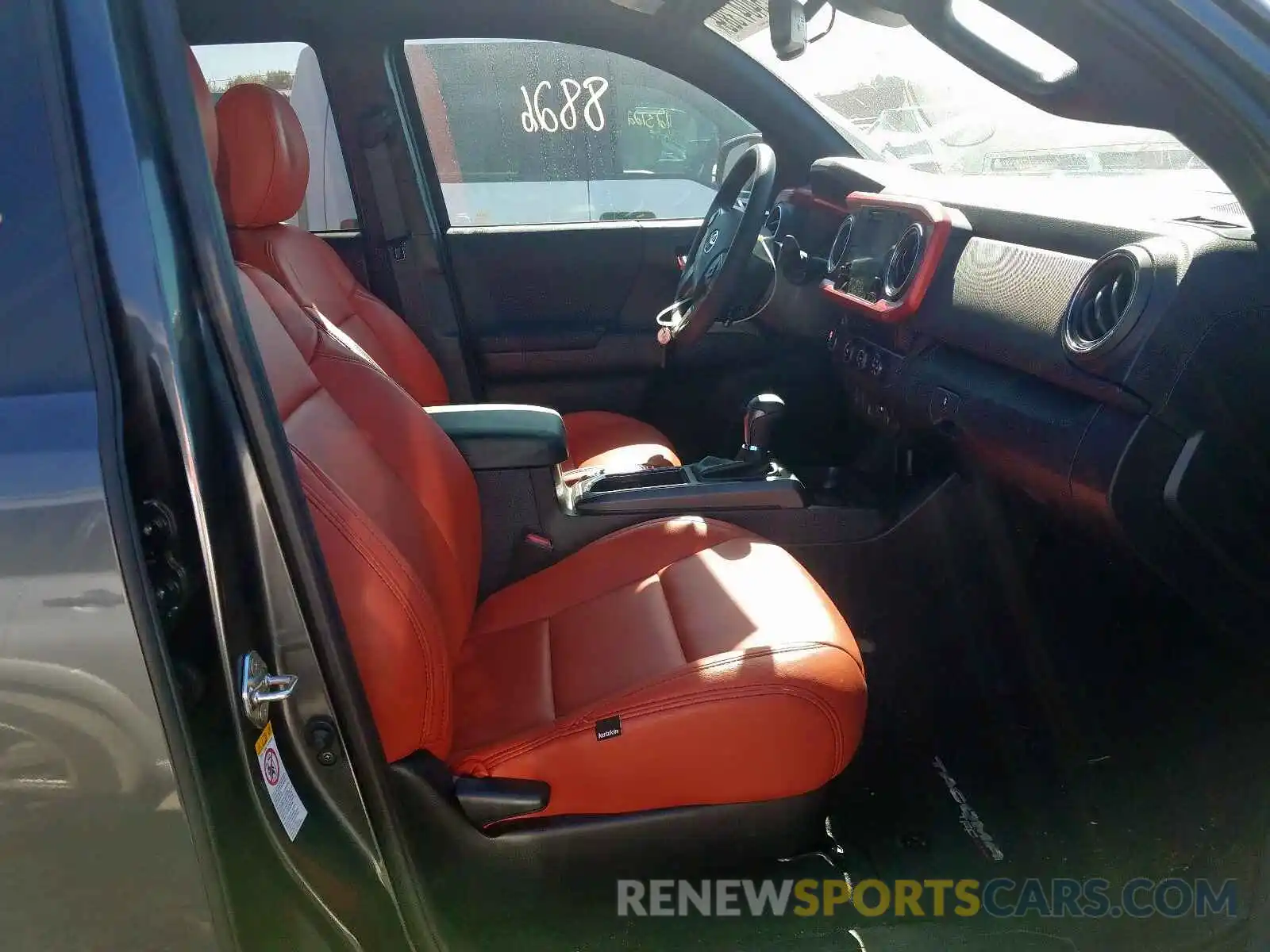 5 Photograph of a damaged car 3TMAZ5CN0KM098767 TOYOTA TACOMA DOU 2019