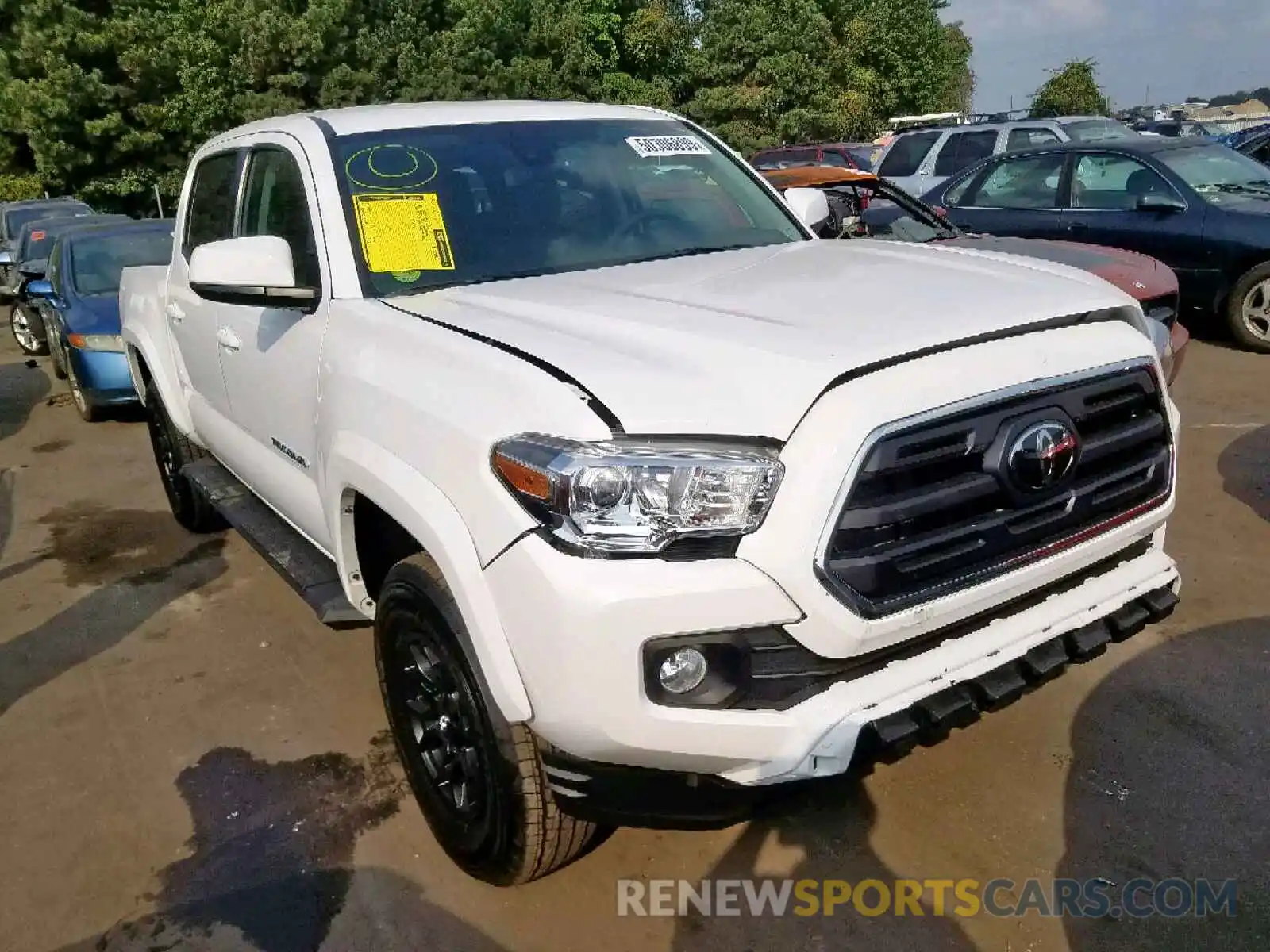 1 Photograph of a damaged car 3TMAZ5CN0KM111601 TOYOTA TACOMA DOU 2019