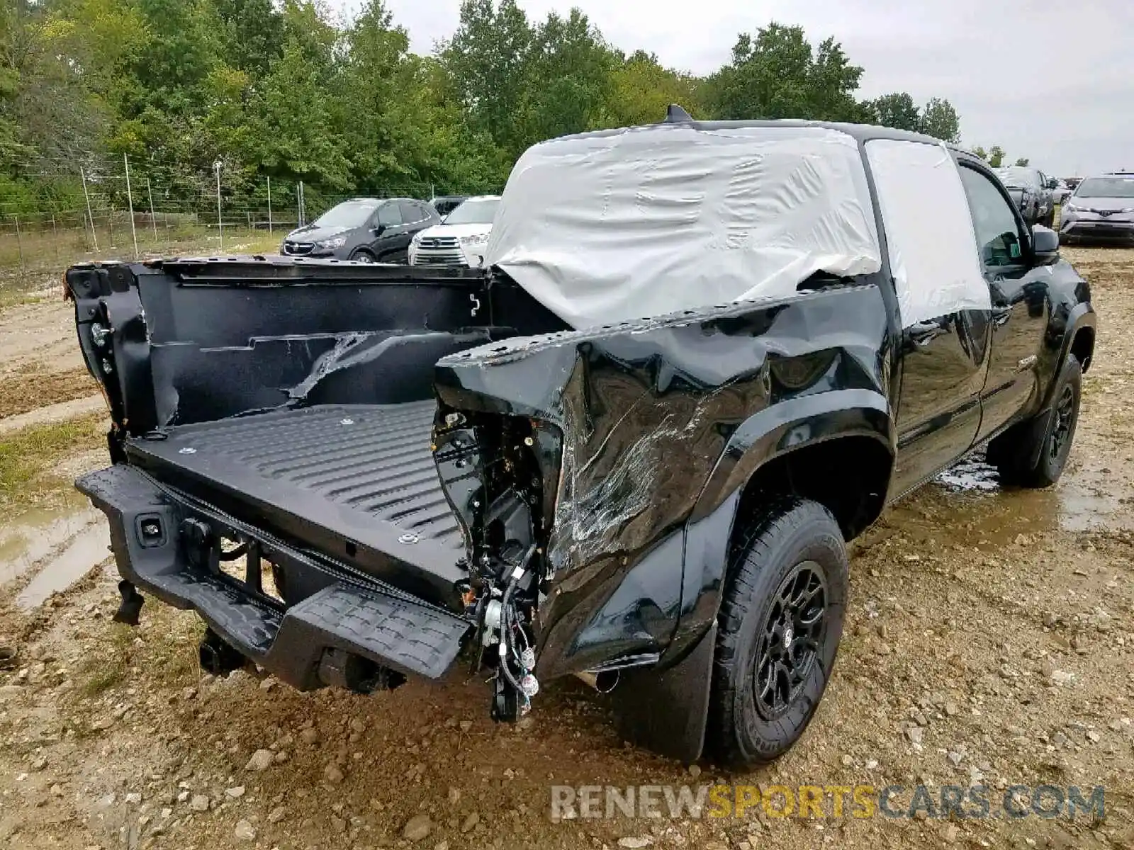 4 Фотография поврежденного автомобиля 3TMAZ5CN1KM085414 TOYOTA TACOMA DOU 2019