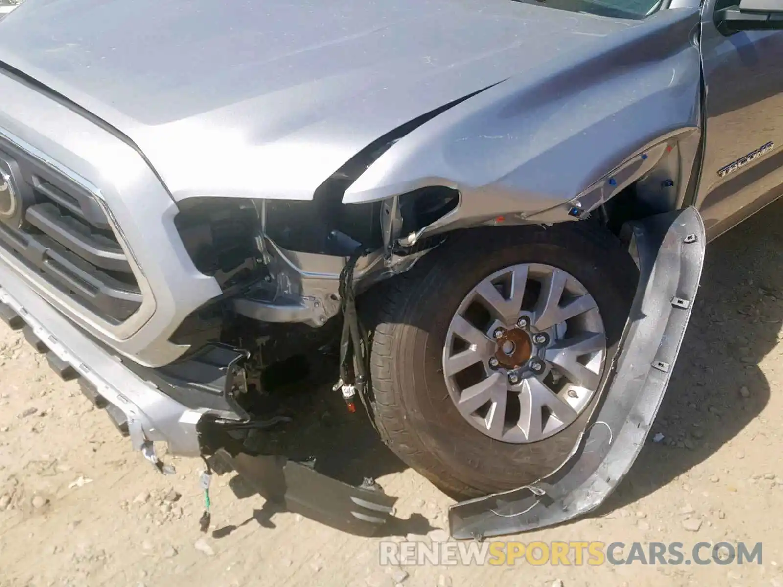 9 Photograph of a damaged car 3TMAZ5CN1KM094341 TOYOTA TACOMA DOU 2019