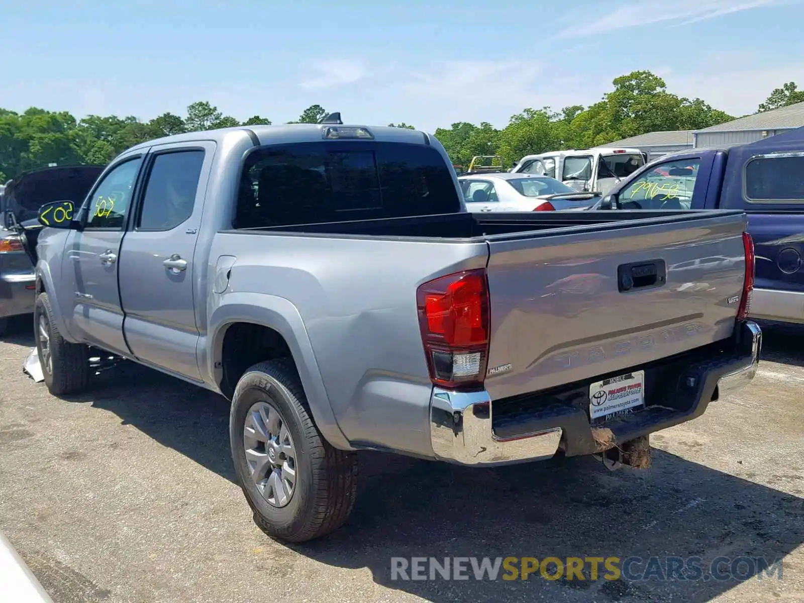 3 Фотография поврежденного автомобиля 3TMAZ5CN1KM094825 TOYOTA TACOMA DOU 2019