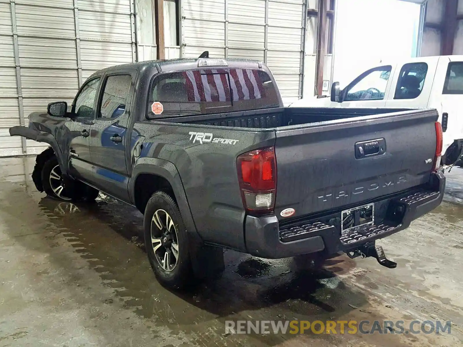 3 Photograph of a damaged car 3TMAZ5CN2KM079203 TOYOTA TACOMA DOU 2019