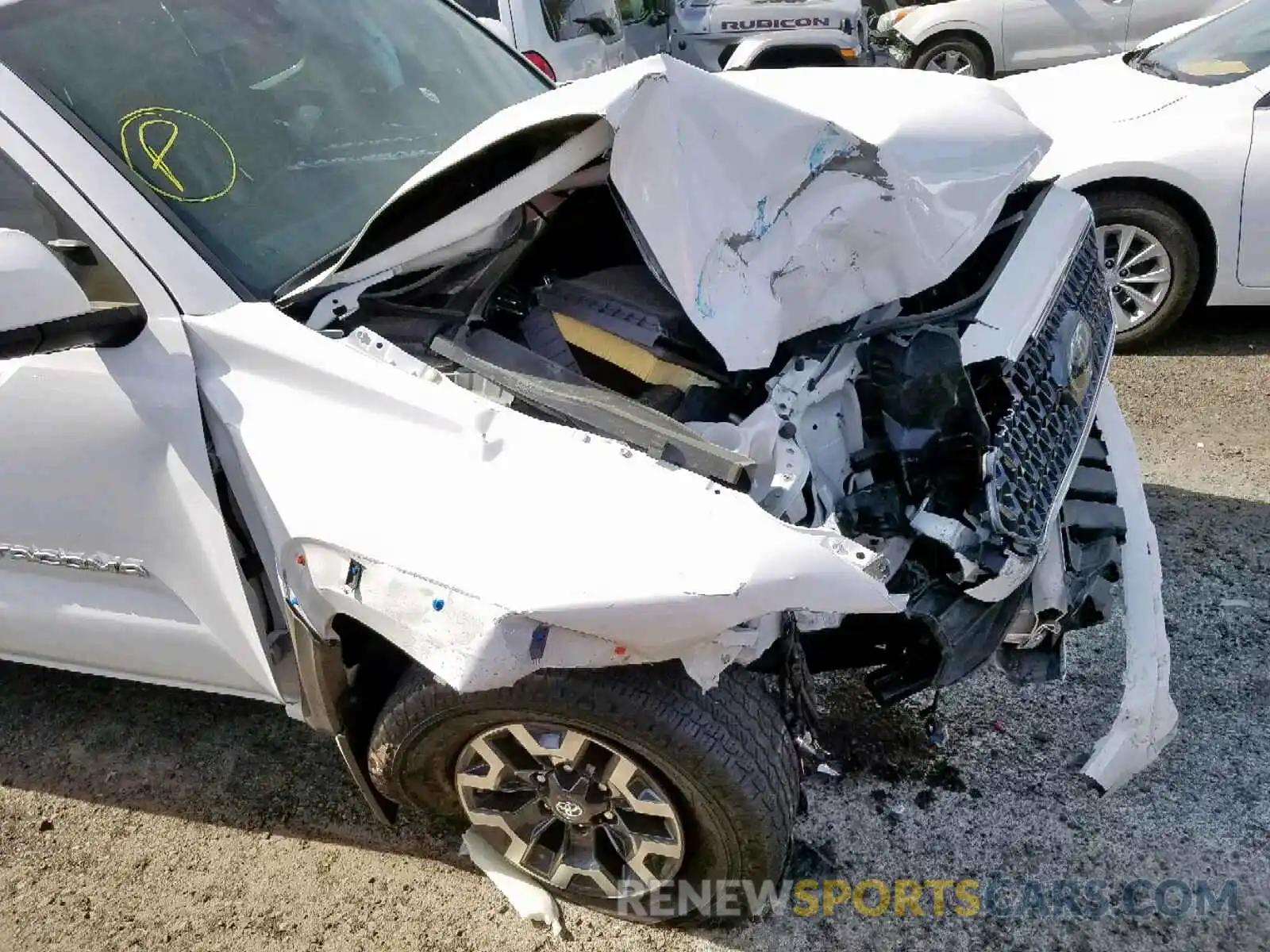 9 Photograph of a damaged car 3TMAZ5CN2KM089133 TOYOTA TACOMA DOU 2019