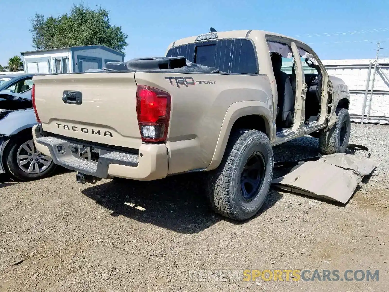 4 Photograph of a damaged car 3TMAZ5CN2KM100468 TOYOTA TACOMA DOU 2019