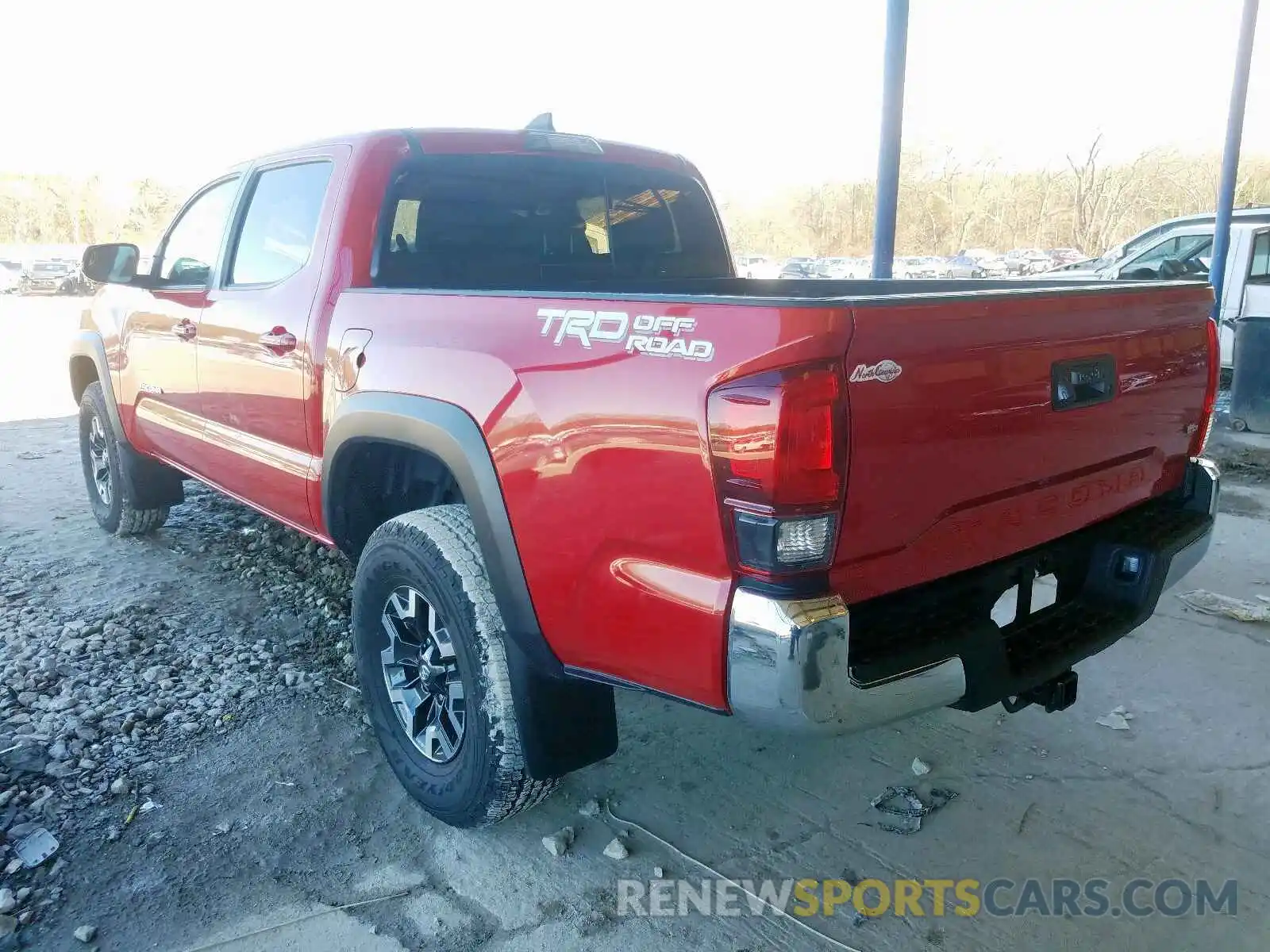 3 Photograph of a damaged car 3TMAZ5CN3KM079792 TOYOTA TACOMA DOU 2019