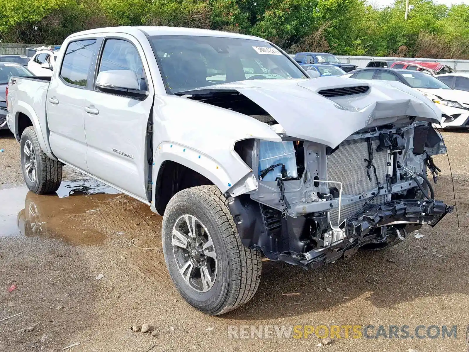 1 Photograph of a damaged car 3TMAZ5CN3KM096589 TOYOTA TACOMA DOU 2019