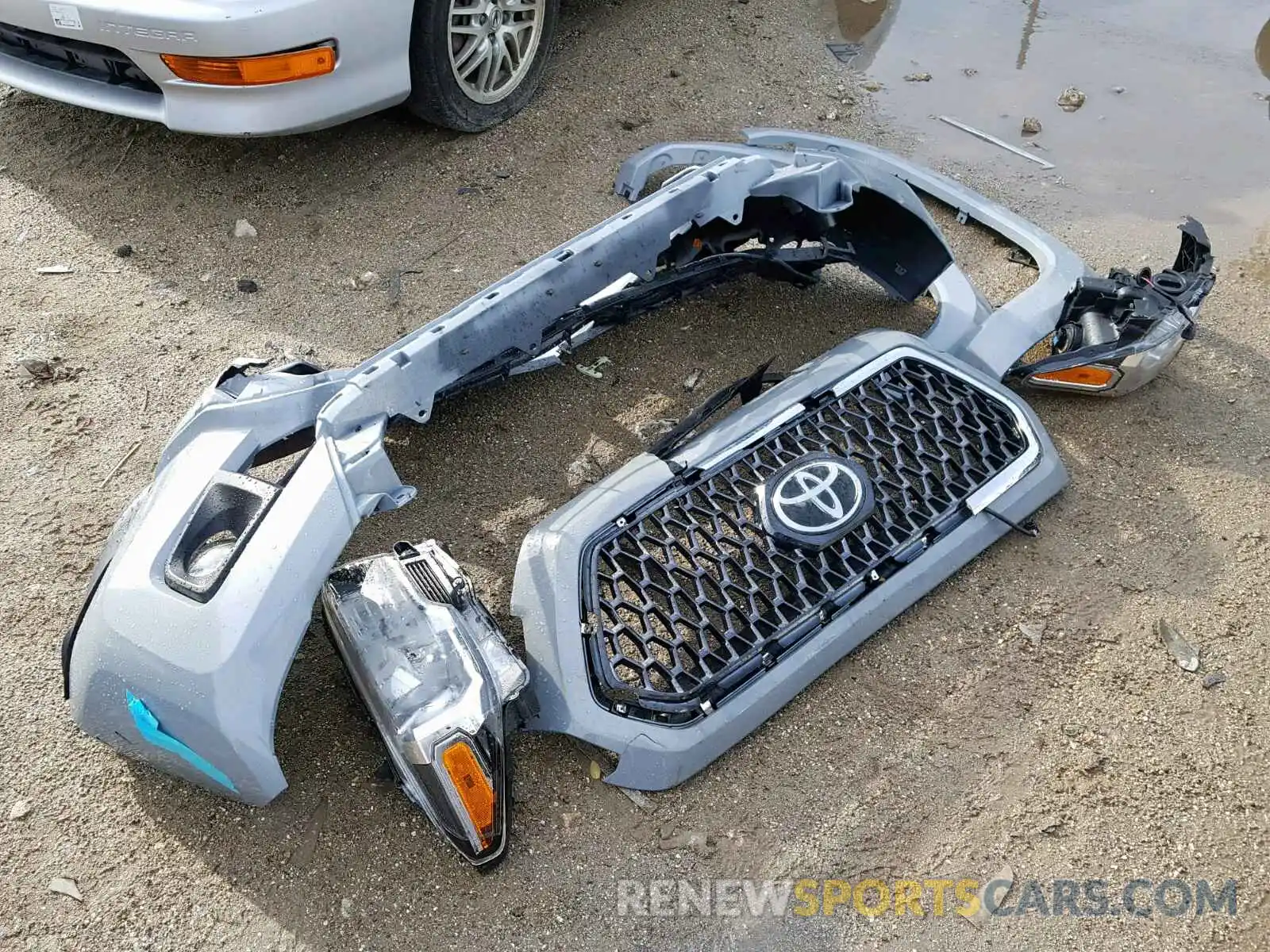 9 Photograph of a damaged car 3TMAZ5CN3KM096589 TOYOTA TACOMA DOU 2019