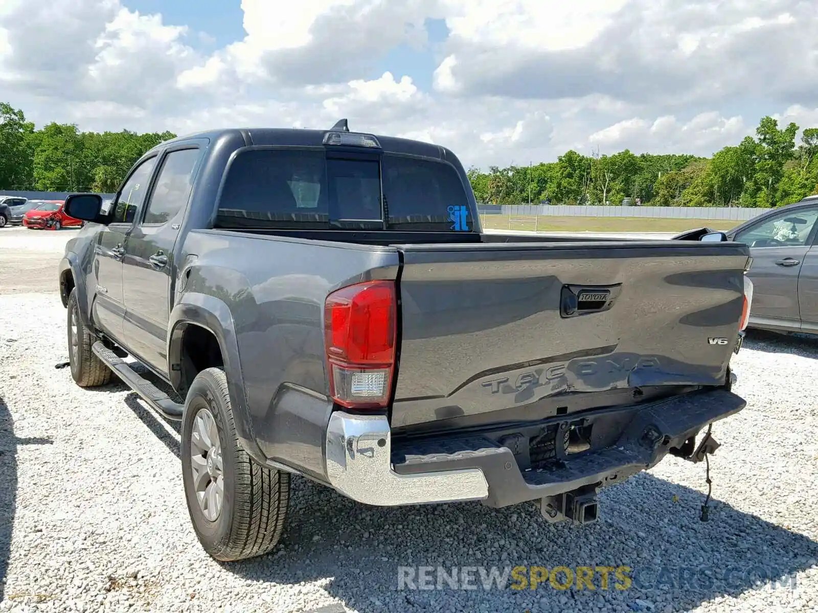 3 Photograph of a damaged car 3TMAZ5CN4KM083897 TOYOTA TACOMA DOU 2019