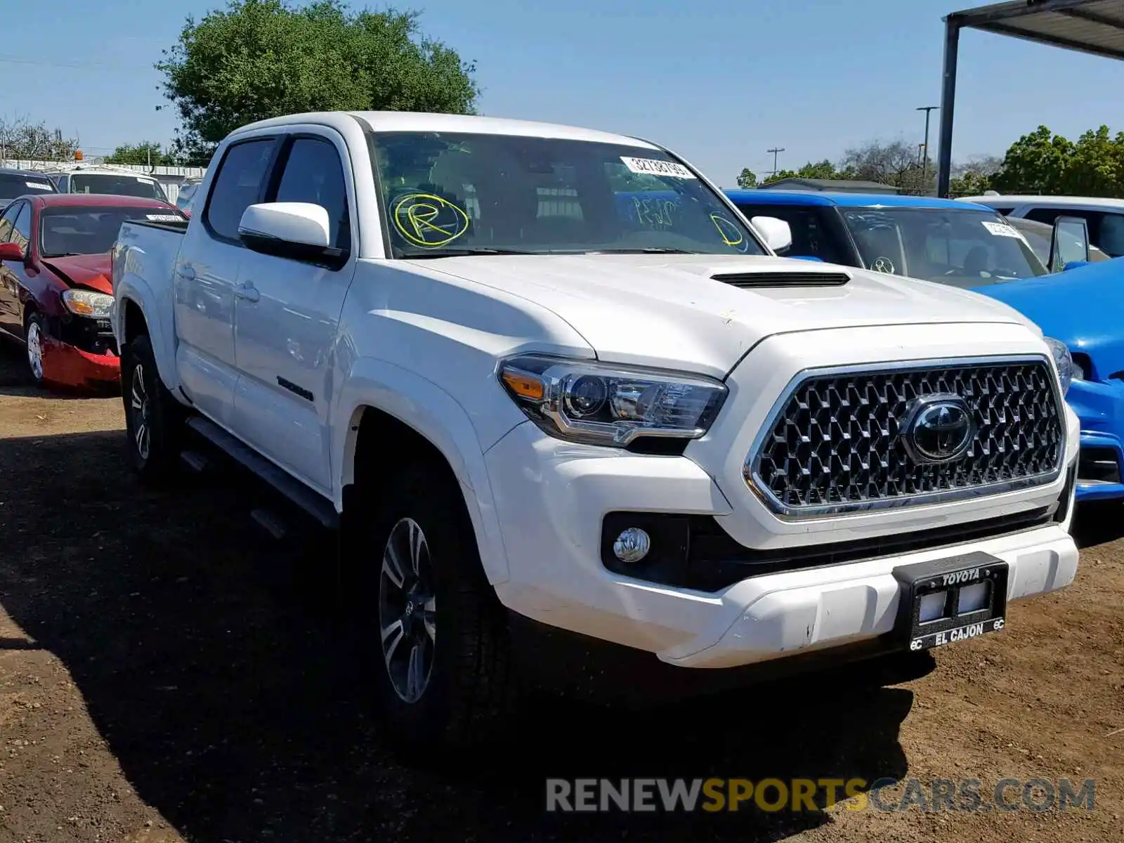 1 Photograph of a damaged car 3TMAZ5CN4KM088064 TOYOTA TACOMA DOU 2019