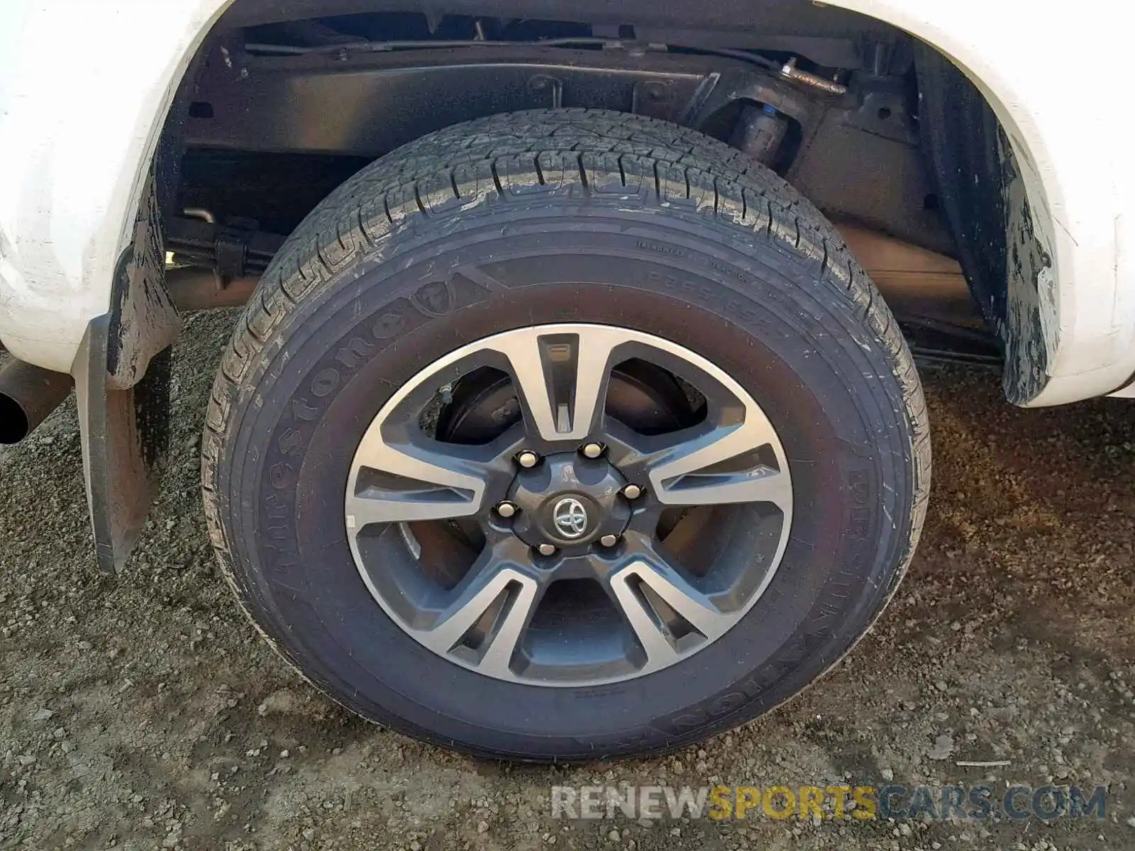 9 Photograph of a damaged car 3TMAZ5CN4KM088064 TOYOTA TACOMA DOU 2019