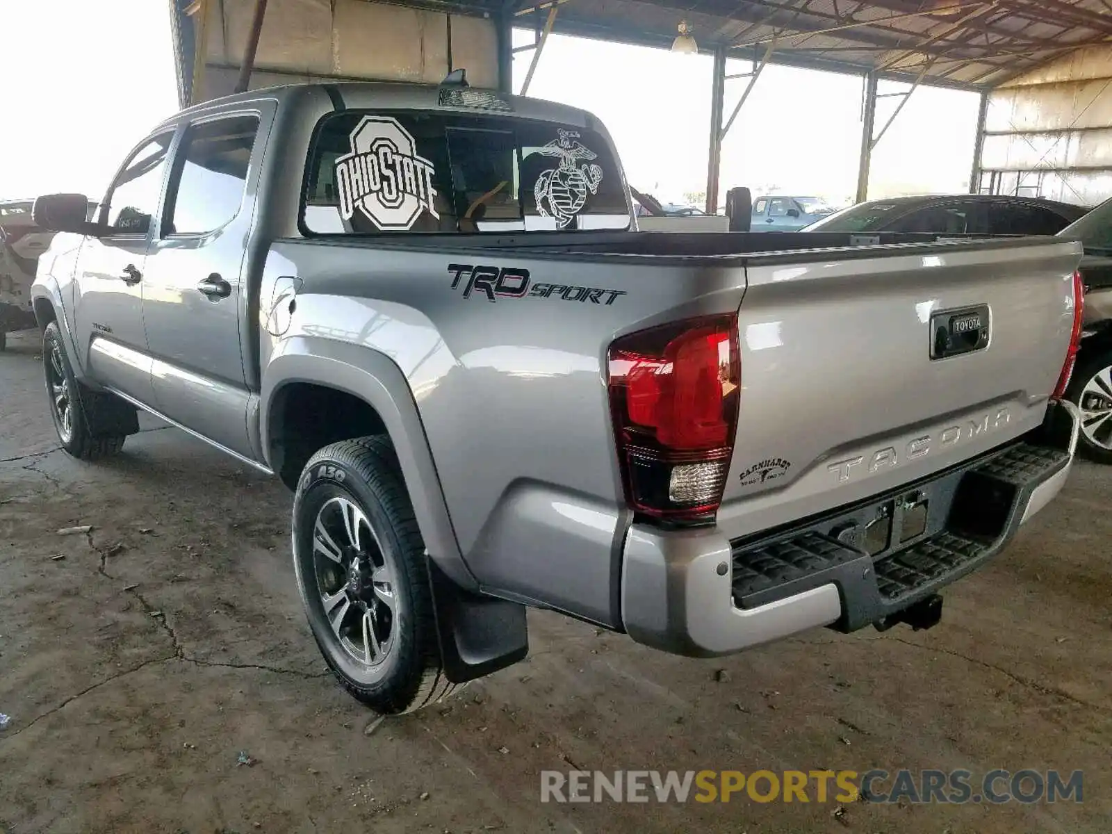 3 Photograph of a damaged car 3TMAZ5CN4KM105316 TOYOTA TACOMA DOU 2019