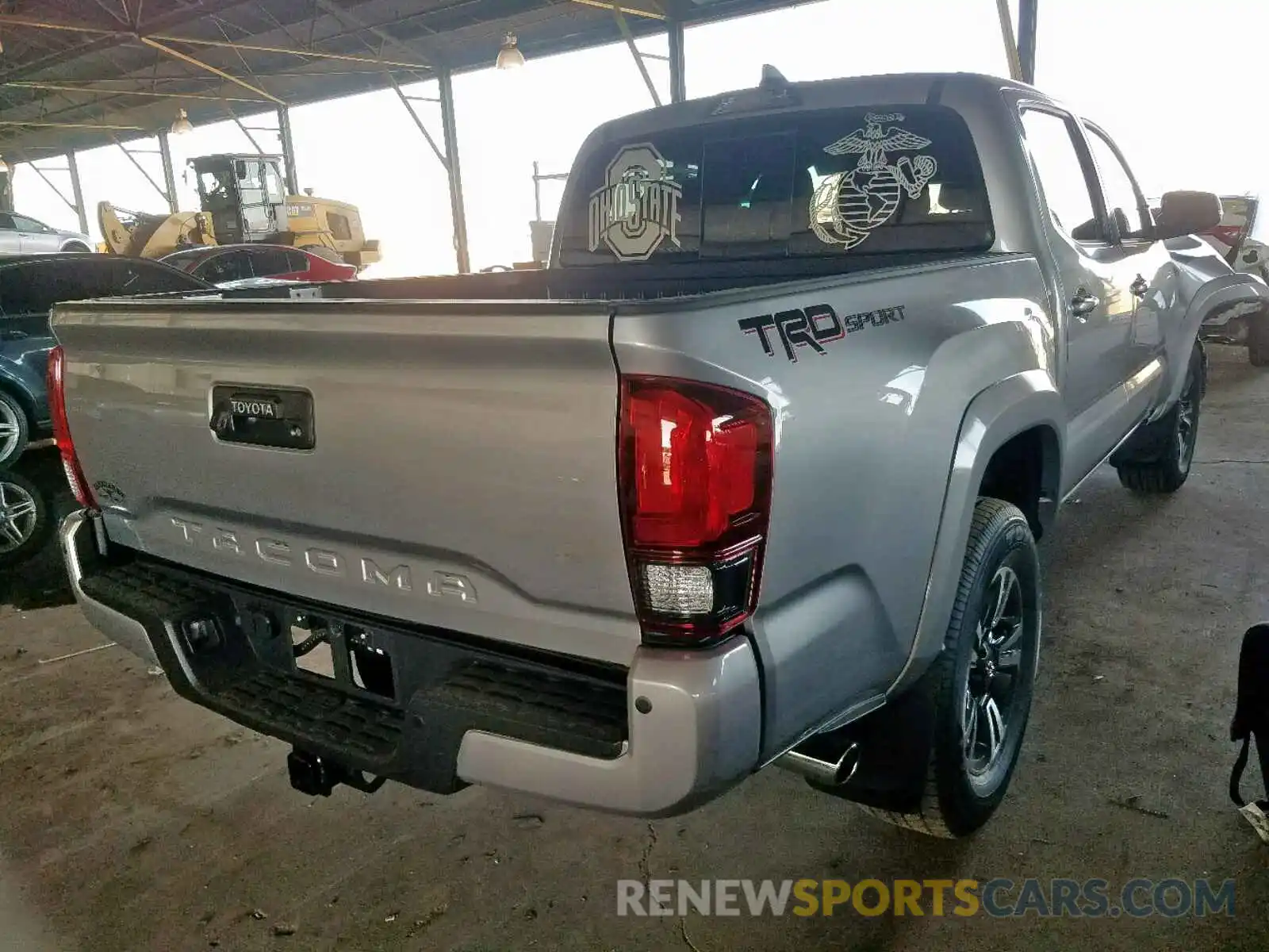 4 Photograph of a damaged car 3TMAZ5CN4KM105316 TOYOTA TACOMA DOU 2019