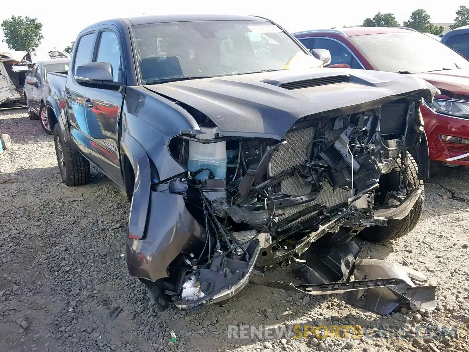 1 Photograph of a damaged car 3TMAZ5CN6KM088485 TOYOTA TACOMA DOU 2019